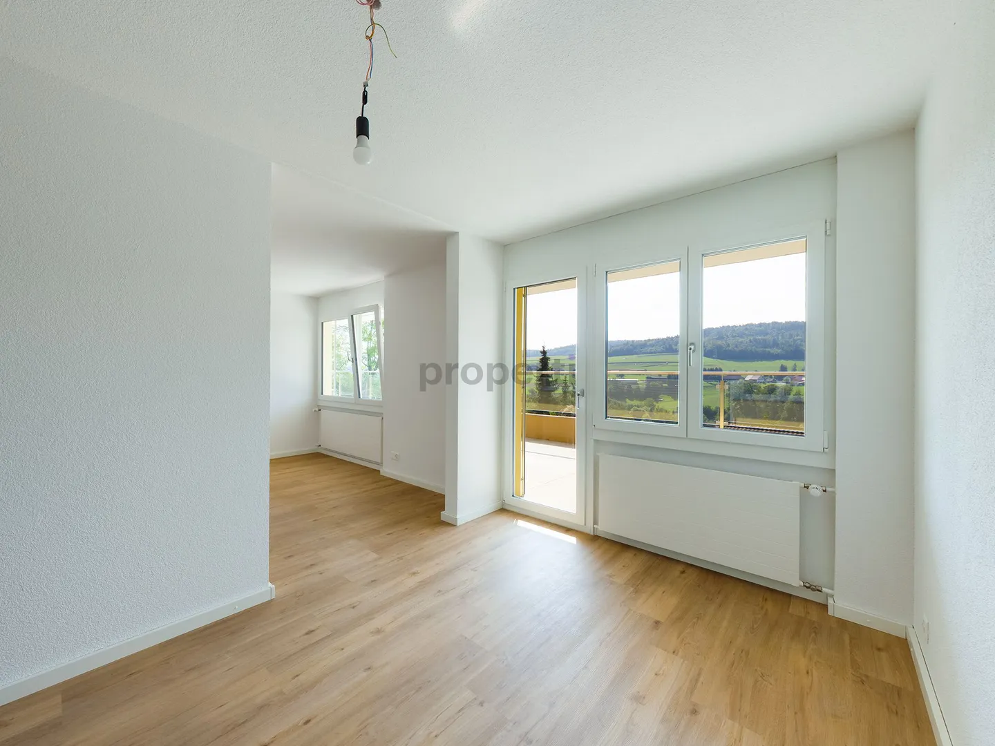 Vivere come in una casa unifamiliare - appartamento moderno di 3,5 stanze in posizione tranquilla con il proprio angolo giardino - Foto 2 di 13