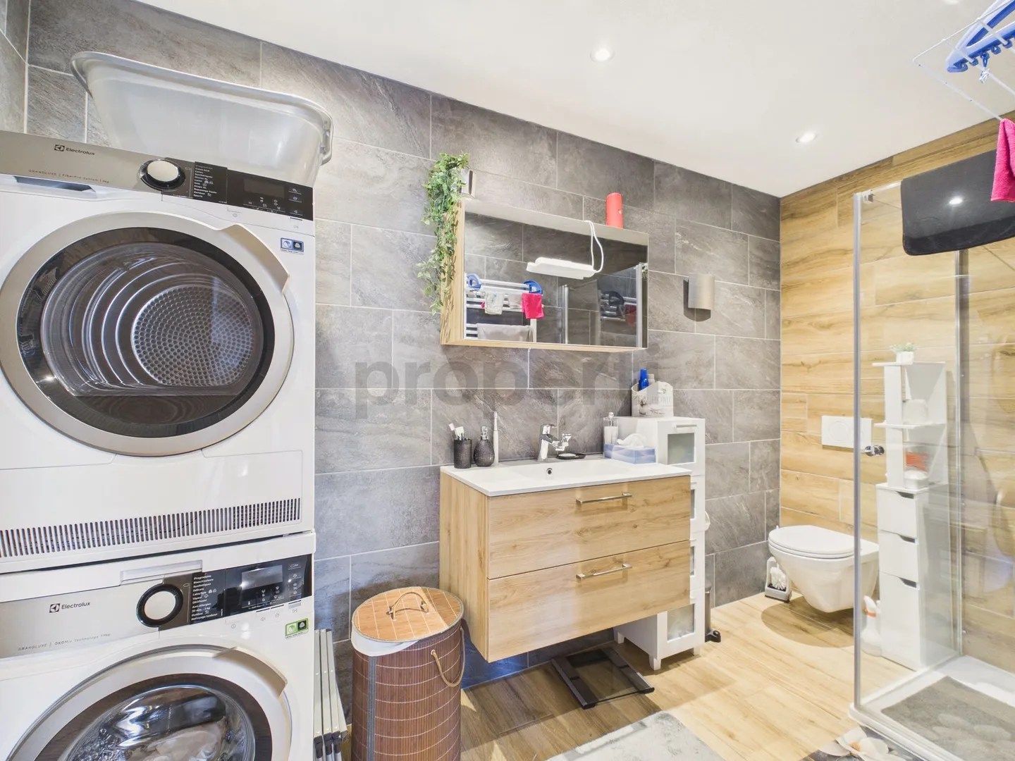 Elegante maisonette di 3.5 stanze con cantina e parcheggio, Le Locle - Foto 9 di 12