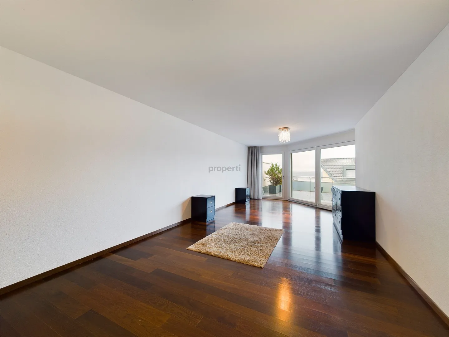 Bright 3.5-room terrace apartment with lake view over the rooftops of Pfäffikon SZ - Photo 5 of 7