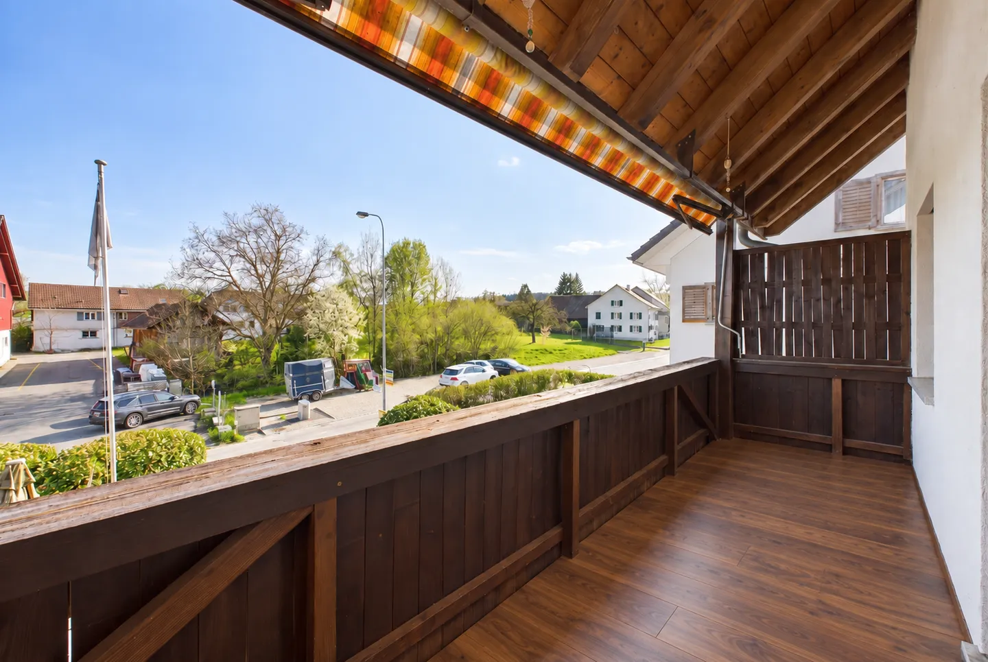 Grosszügiges Wohnen auf zwei Ebenen mit Cheminée, Wintergarten und viel Privatsphäre - Photo 9 sur 13