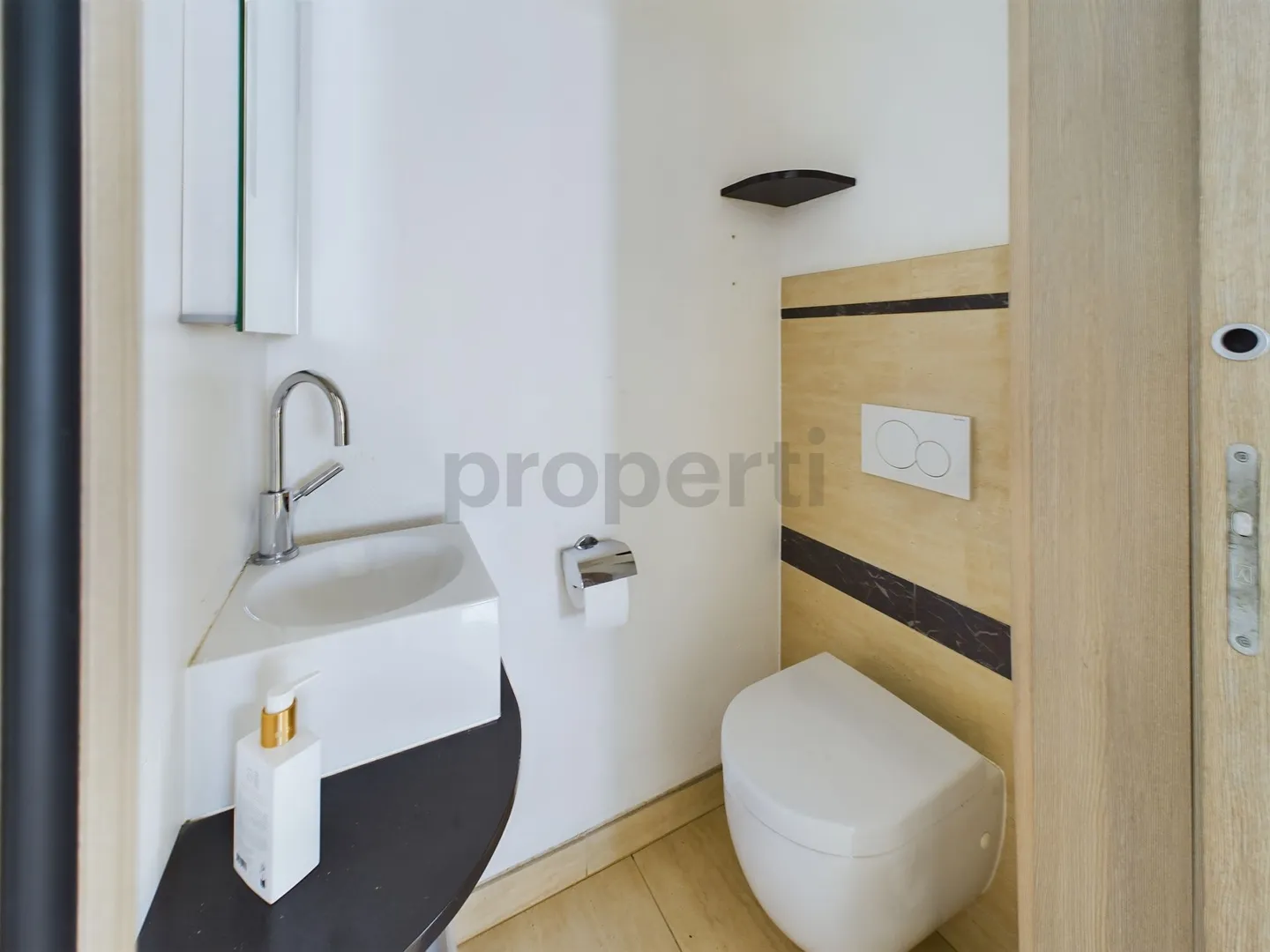 Exceptional 4.5-room apartment in Breganzona - Photo 8 of 10