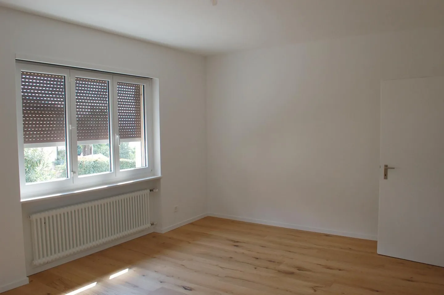 Charmantes und geräumiges unabhängiges Zweifamilienhaus mit Garten in Lugano - ideal auch für berufliche Aktivitäten - Foto 8 von 13