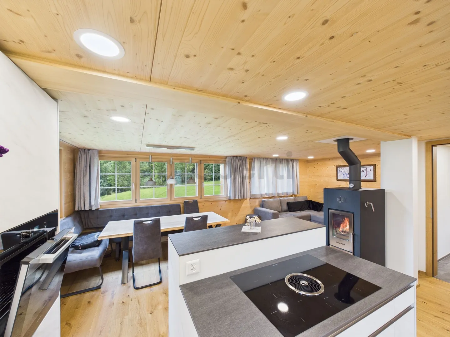 Cozy 4.5-Room Single-Family House in Gonten - Photo 2 of 13