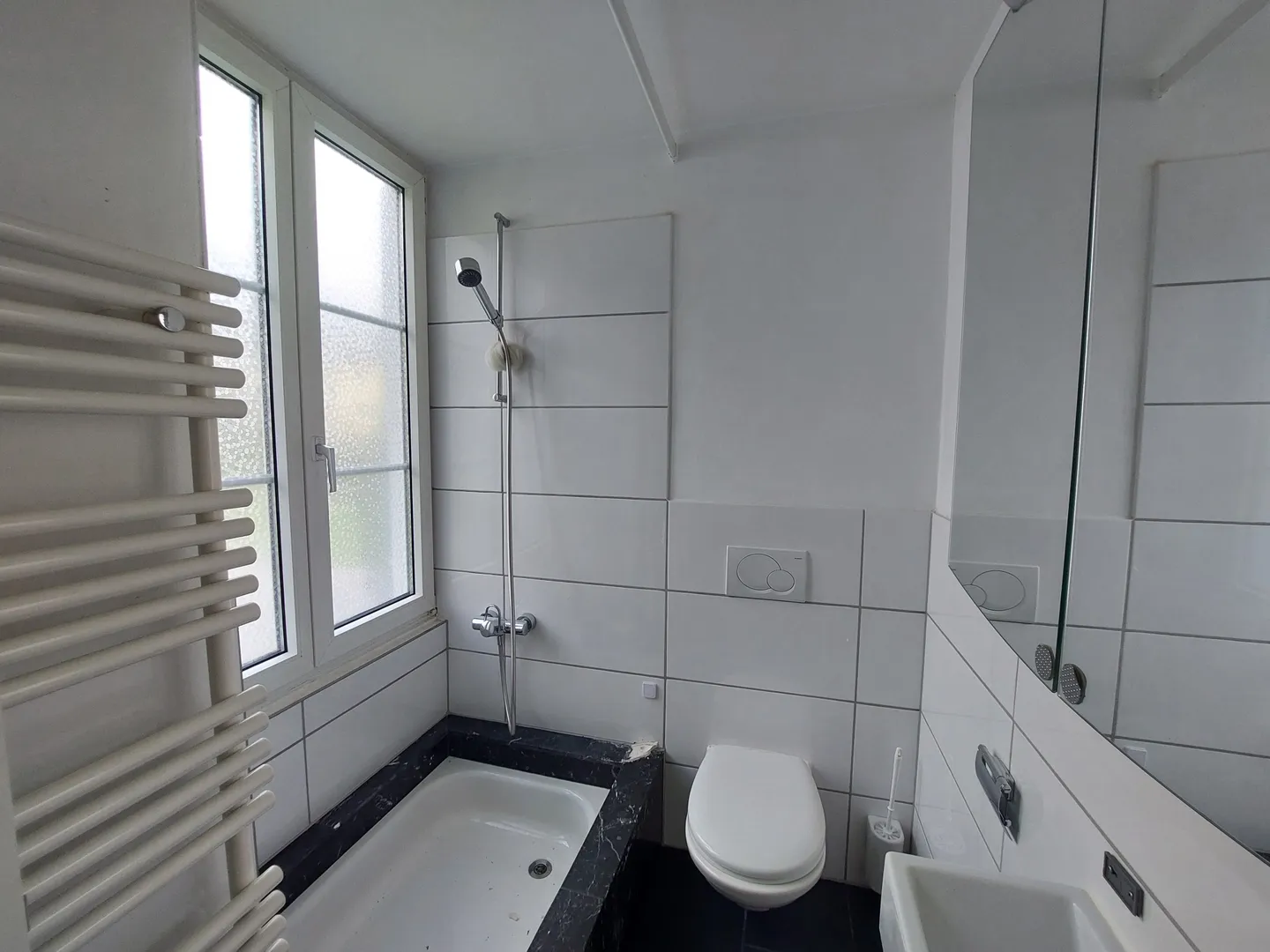 Sonnige 4.5-Zimmer-Terrassenwohnung in Luchsingen - Foto 5 von 9