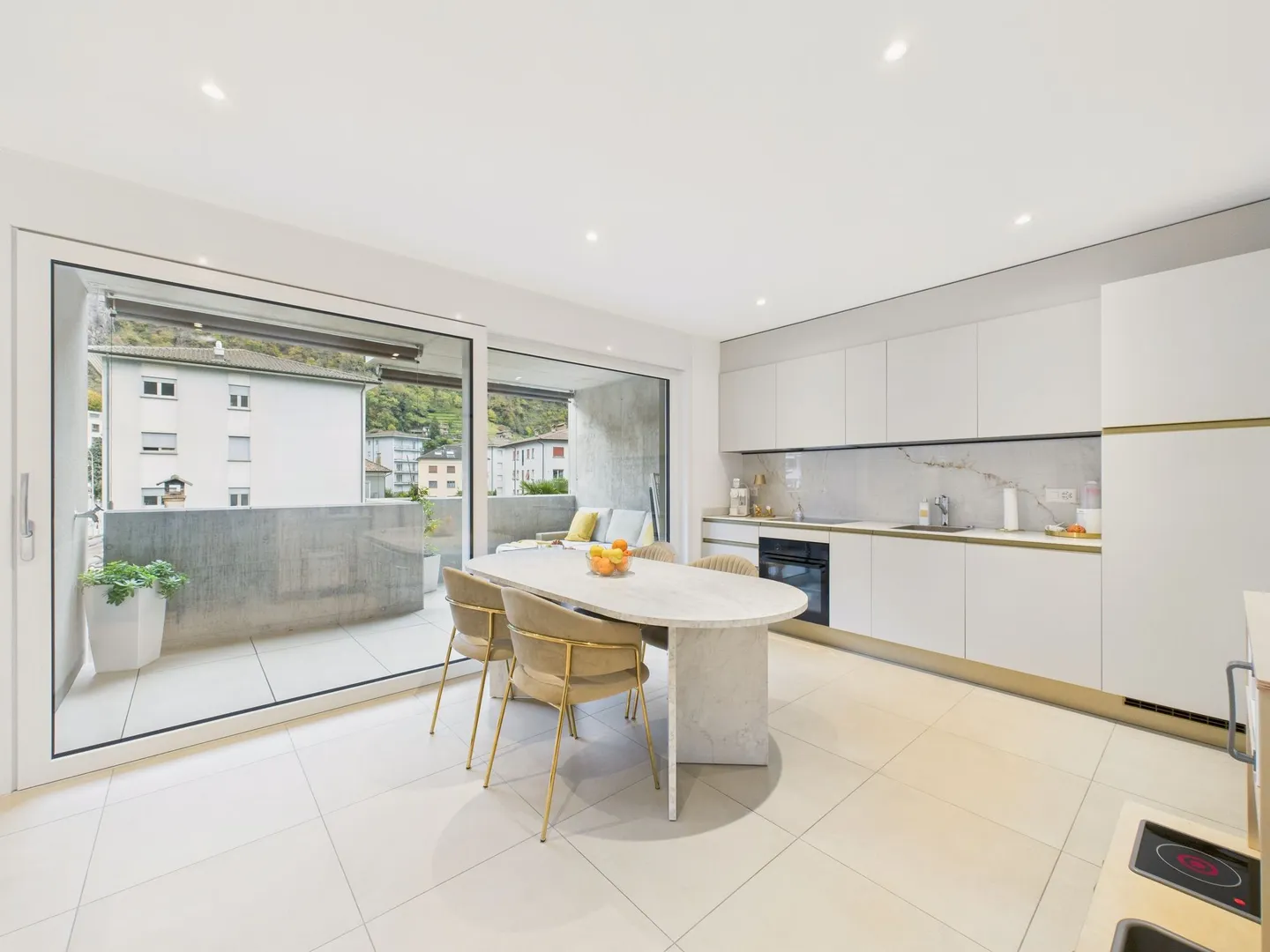 Modern 2.5-room apartment in new construction in Bellinzona - Photo 2 of 11