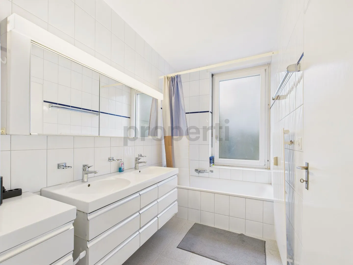 Appartement lumineux de 3,5 pièces avec balcon à Zurich - Photo 8 sur 11