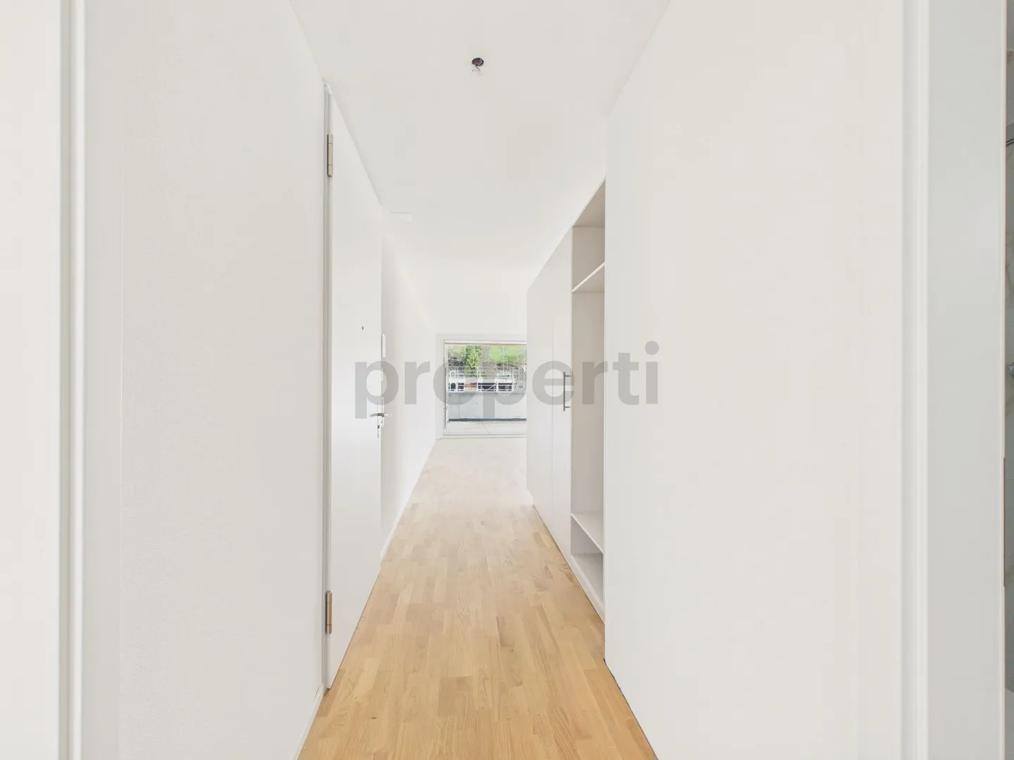 Modernes Apartment mit sonnigem Balkon - Foto 8 von 10