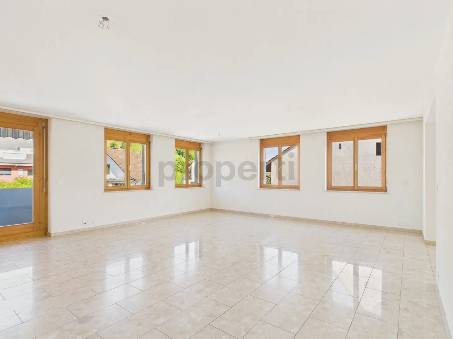 Renovierte Familienwohnung in Bubendorf - Foto 1 von 12