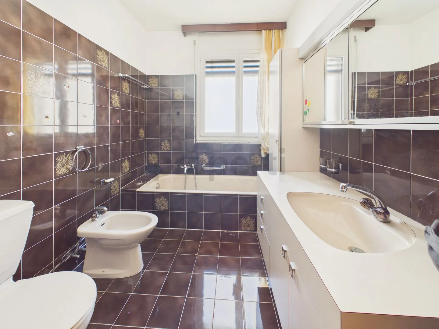 Bright 5.5 Apartment in City Center - Lugano - Photo 11 of 13