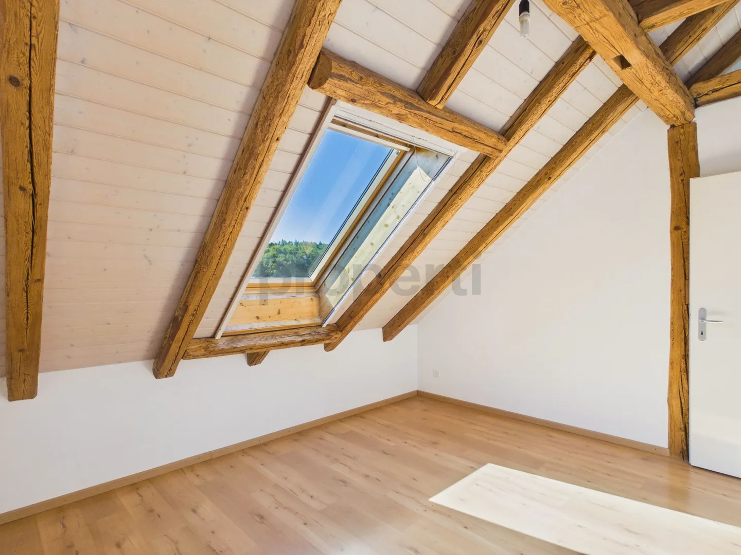 Appartement de 3,5 pièces a Champmartin - charme, cachet et tranquilité - Foto 8 di 12