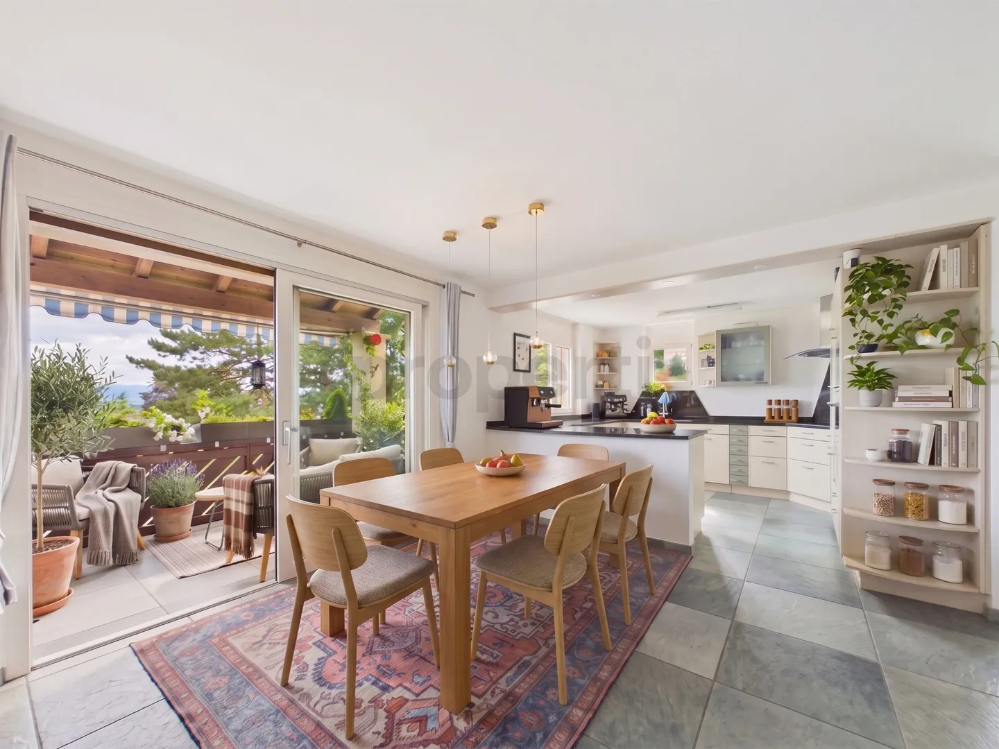 Quiet 5.5-Room Maisonette: Balcony in the Green, 4 Bedrooms & Large Hobby Room - Photo 1 of 13