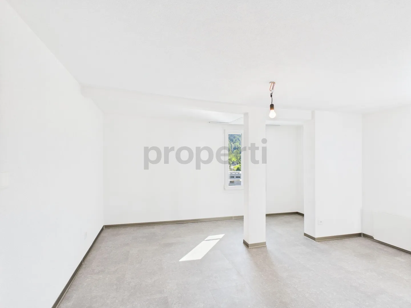 Charming and Sunny Home in the Green with this 3.5-Room Apartment in Ebnat-Kappel - Photo 5 of 12