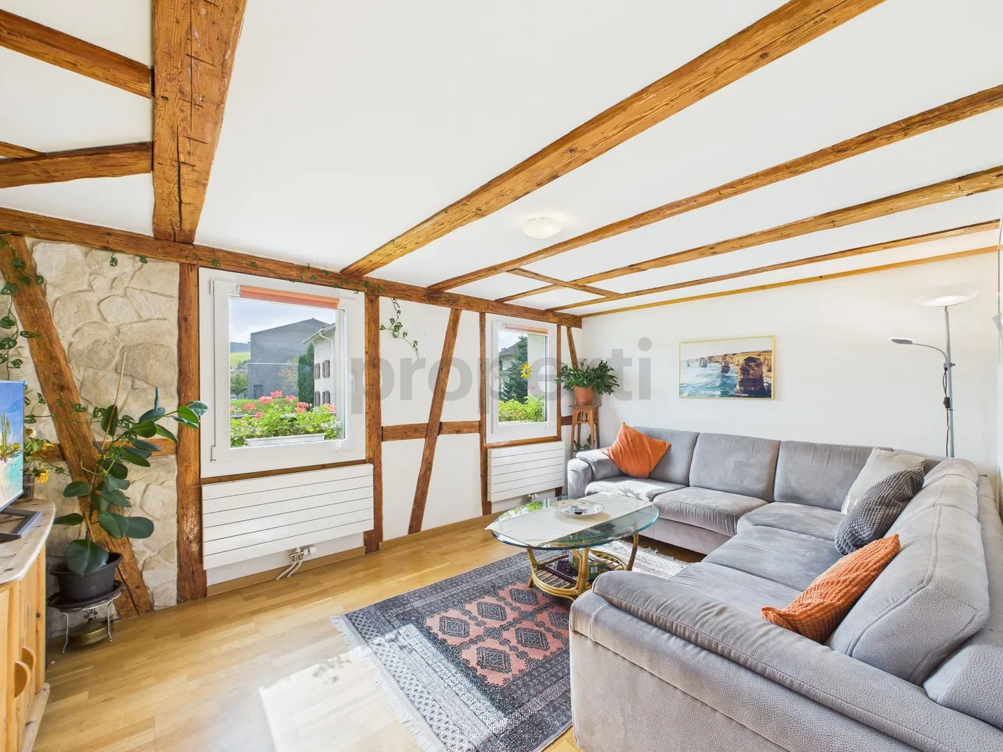 Charmantes und kernsaniertes Haus mit vielseitigen Nutzungsmöglichkeiten - Foto 1 von 9