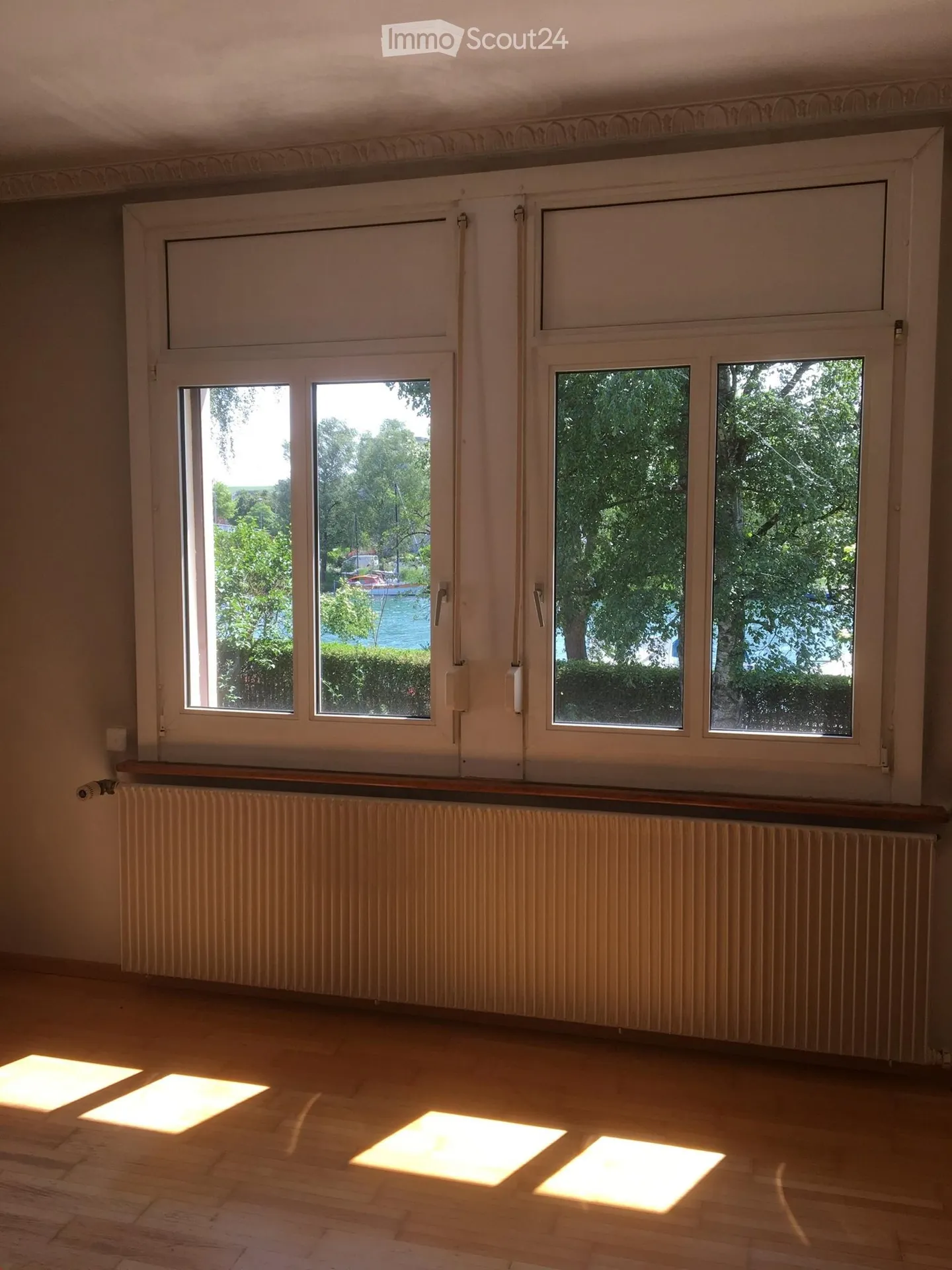 Charming 4.5-room terraced house with garden in Nidau - Photo 9 of 13