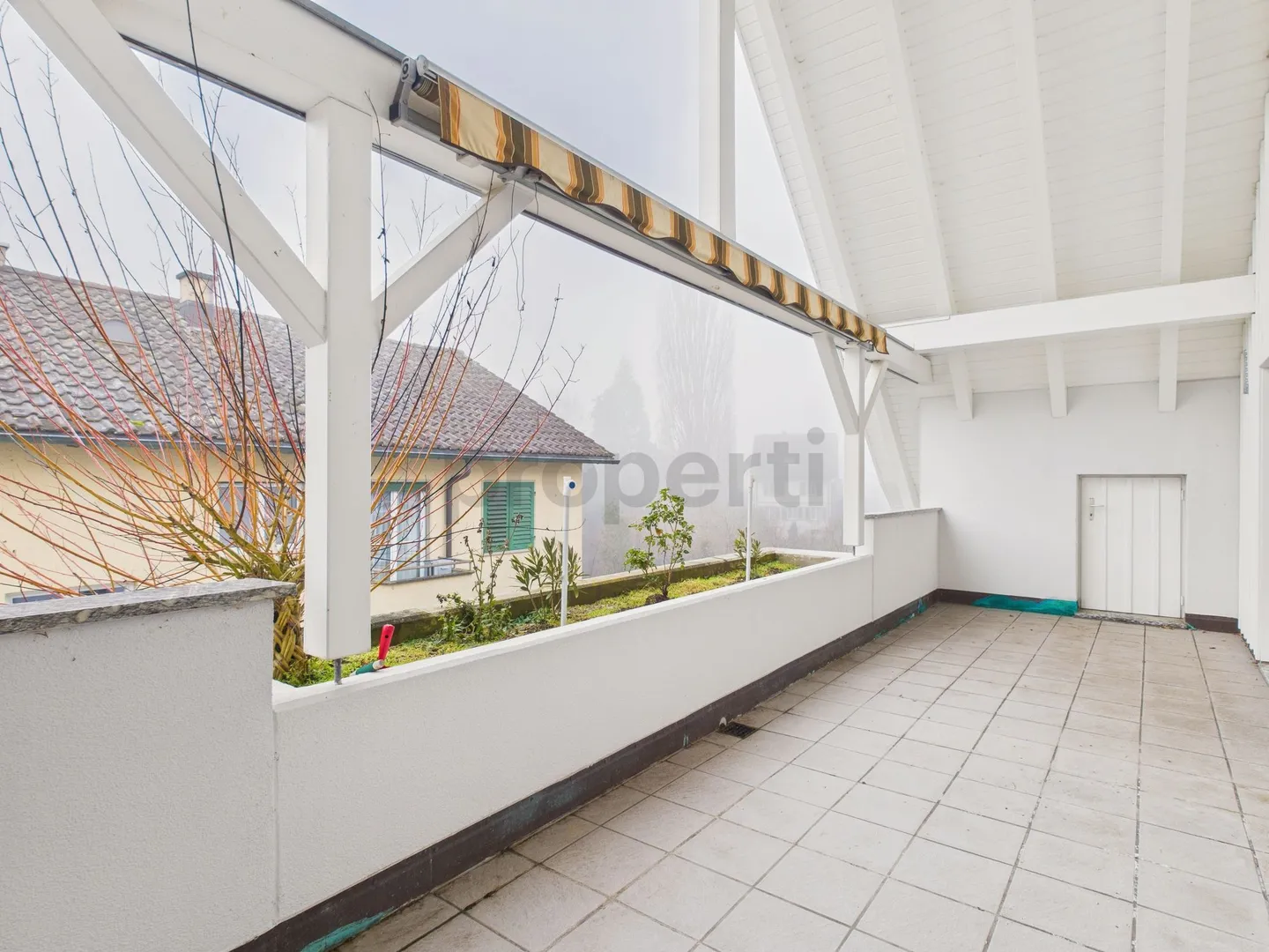 Grosszügige 5.5-Zimmer Maisonette-Wohnung mit Balkon in Ermatingen - Foto 12 di 13