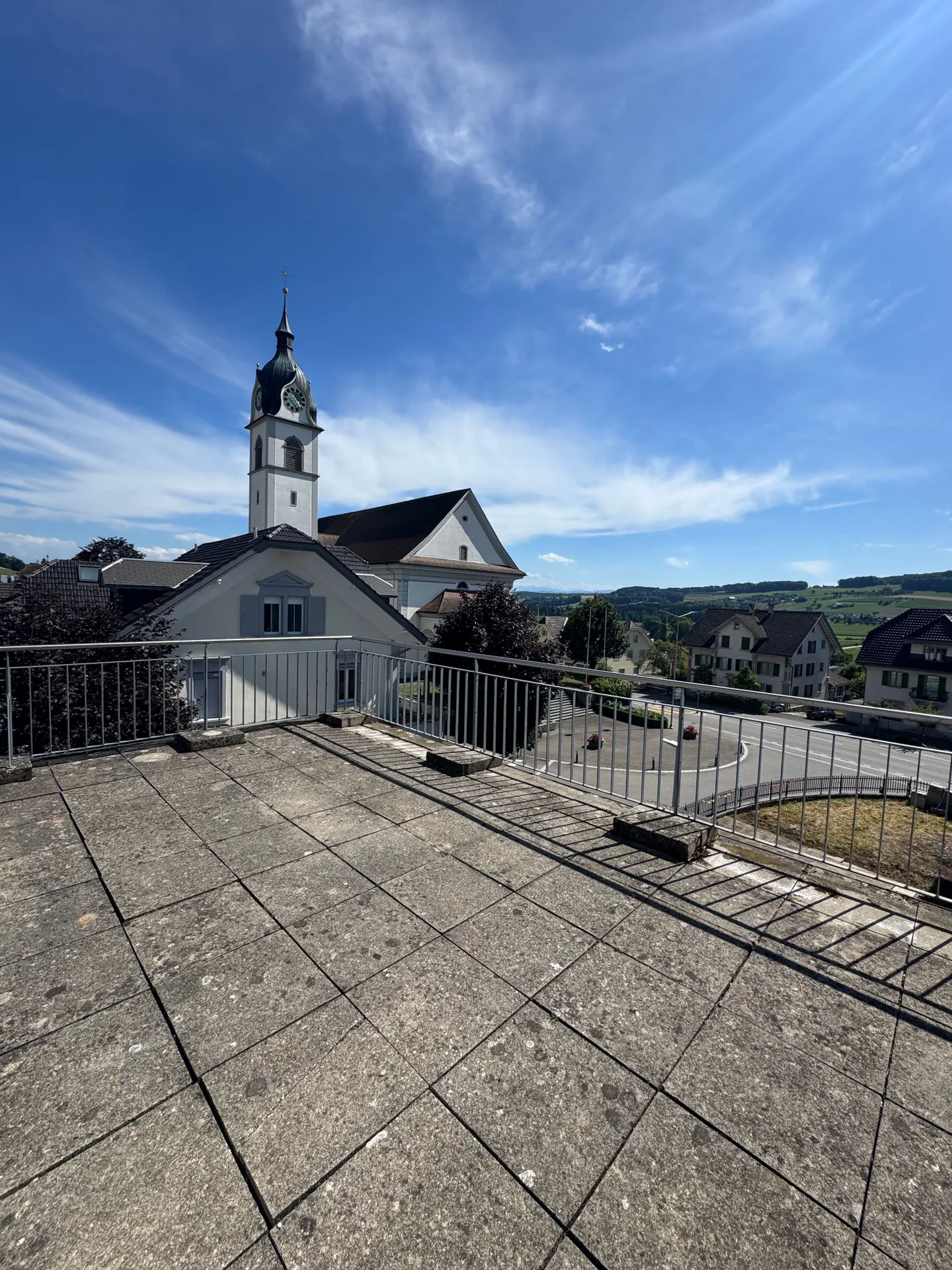 Quiet 4.5-room maisonette apartment in a family-friendly Triengen - Photo 8 of 9