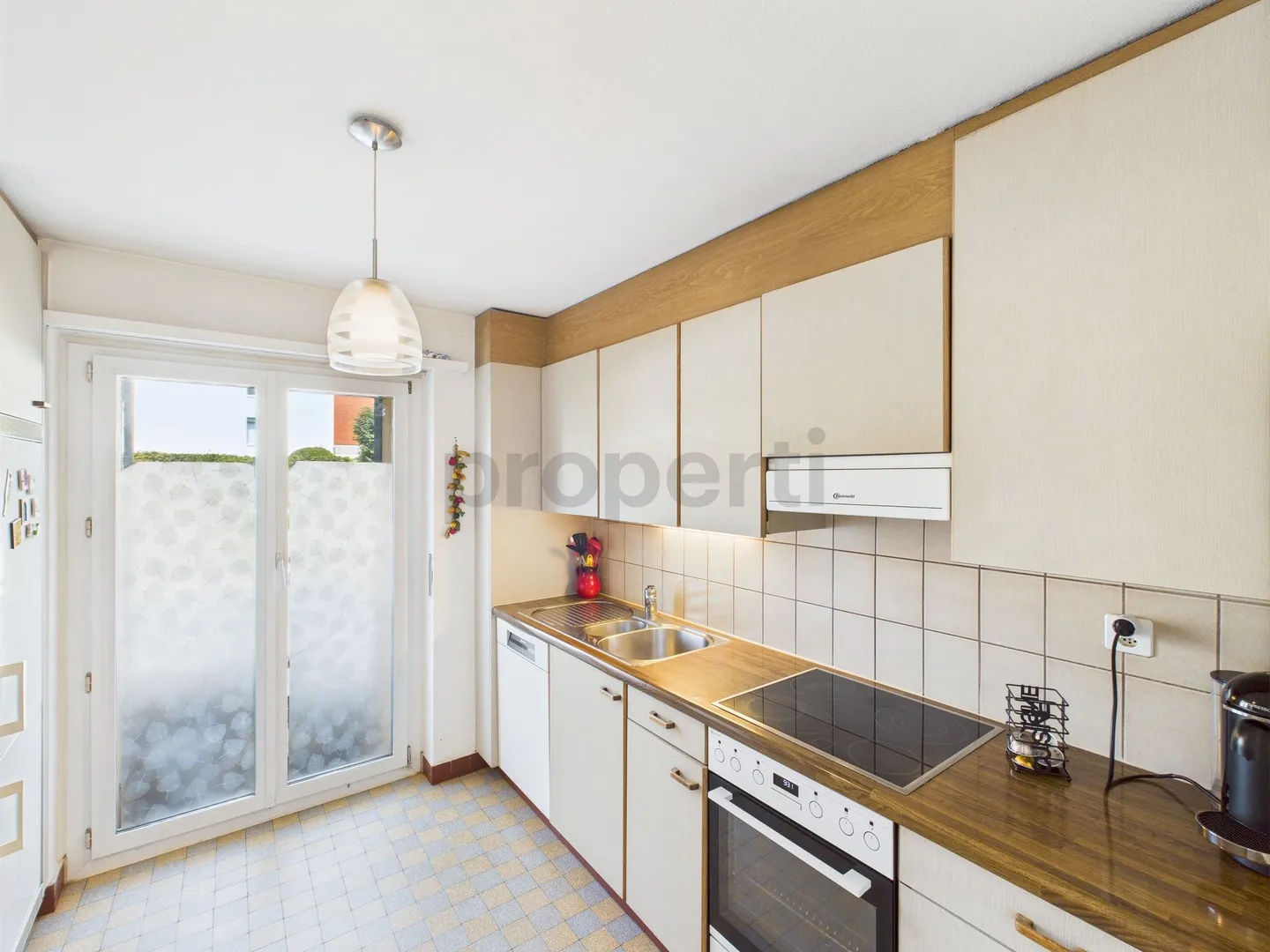 Modernisierte Wohnung mit Balkon - Foto 2 von 10