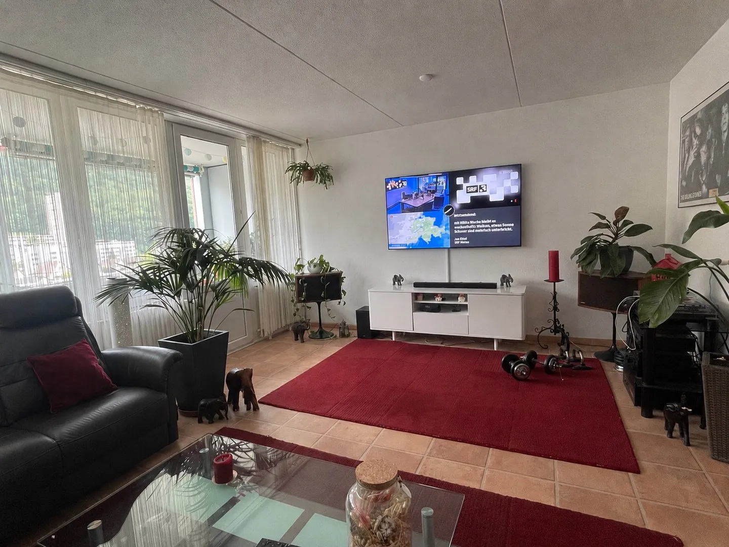 Appartement lumineux de 4,5 pièces avec belle vue, droits de construction abordables jusqu'en 2072 - Photo 1 sur 11