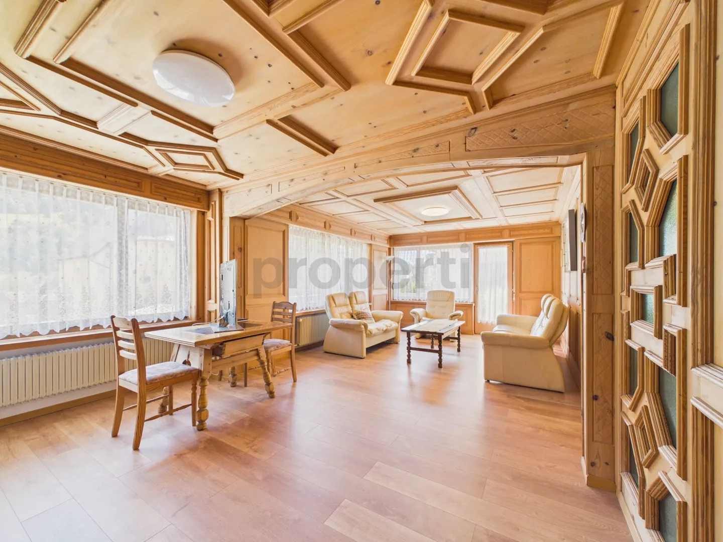 Mehrfamilienhaus an familienfreundlicher Lage - Foto 4 von 13