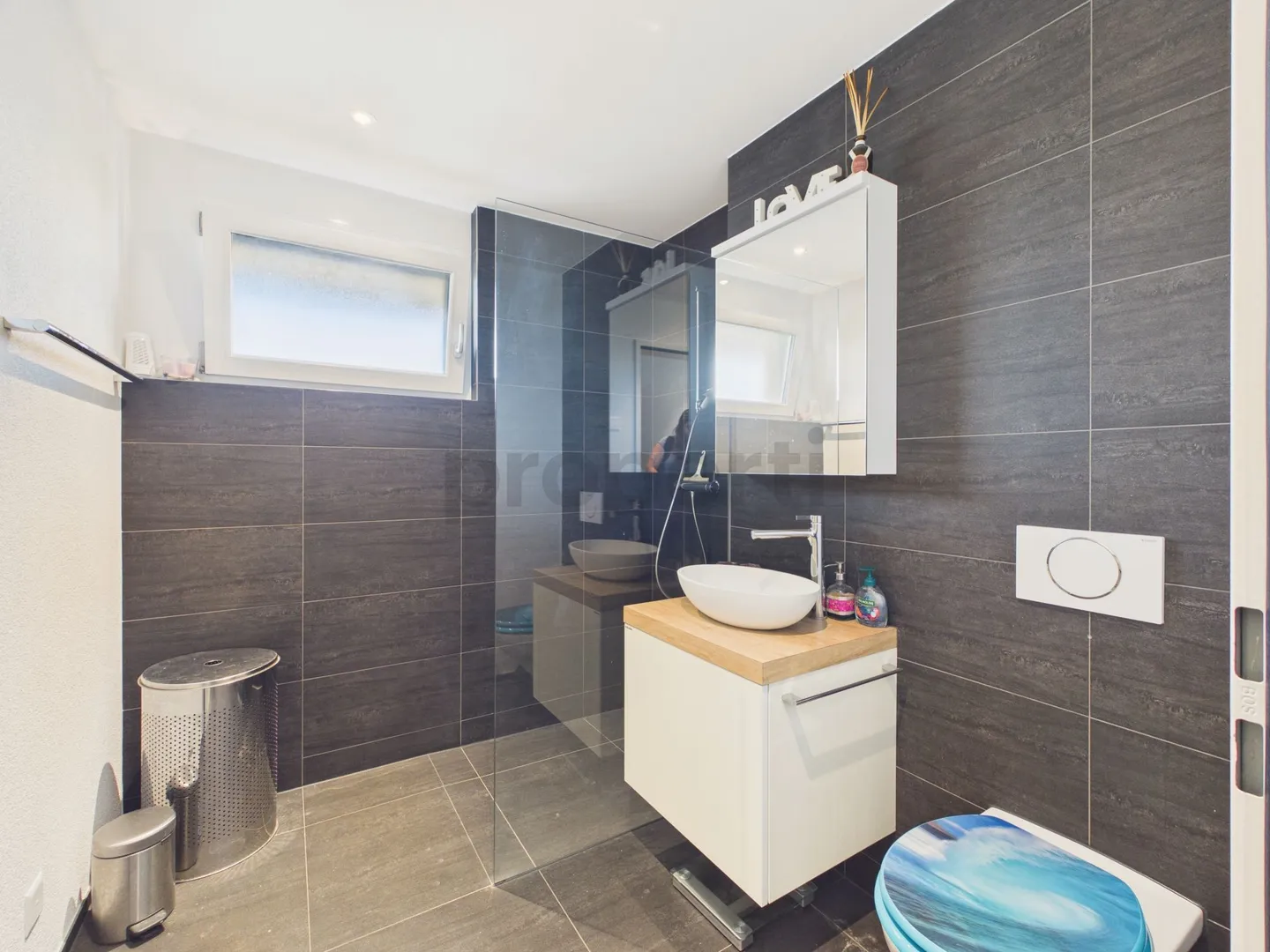 Large and family-friendly semi-detached house - Photo 10 of 13