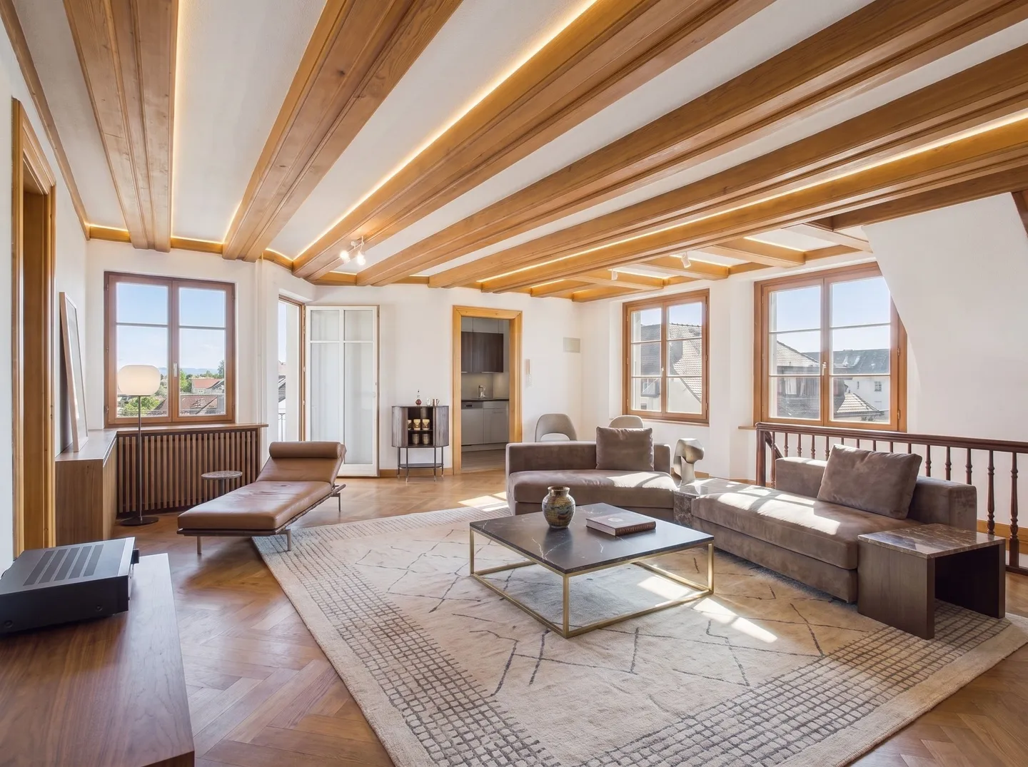 Charming Maisonette with Sunny Balcony - Photo 2 of 13