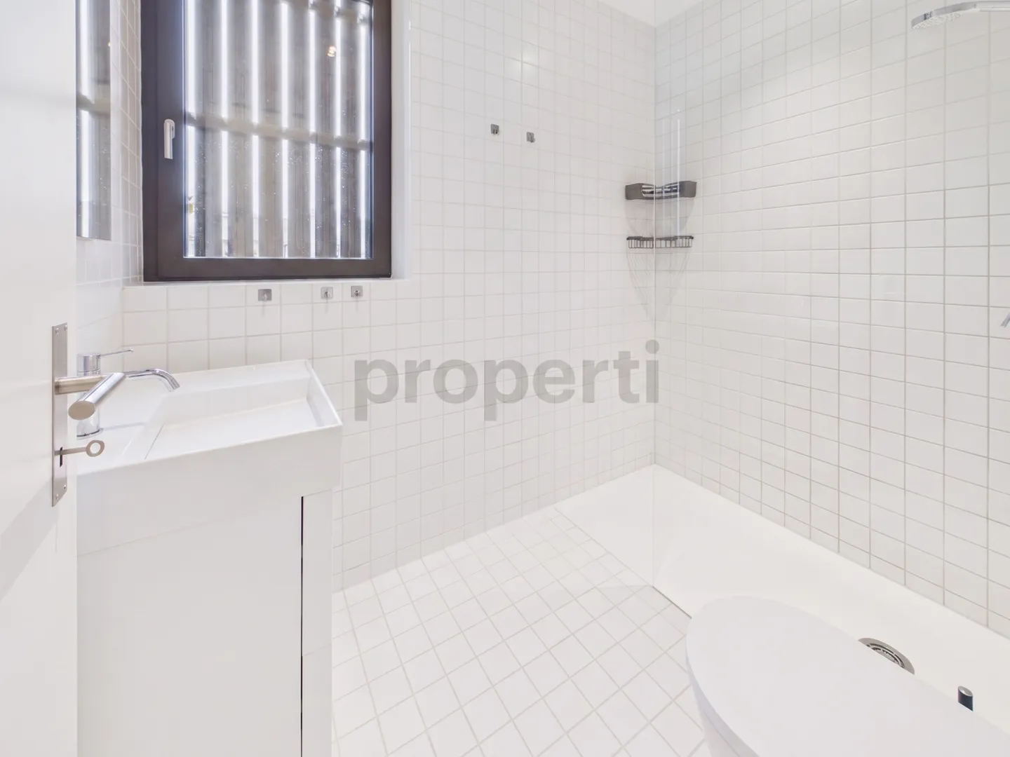 Exklusive 3.5-Zimmer-Wohnung in Binningen mit Loggia &amp; Balkon - Photo 8 sur 11