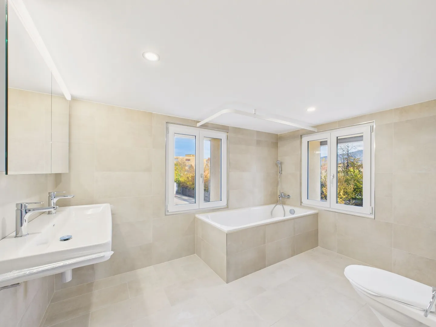 Casa moderna multi-generazionale con tre appartamenti separati in una posizione privilegiata a Goldach (SG) - completamente ristrutturata, soleggiata e versatile - Foto 12 di 13