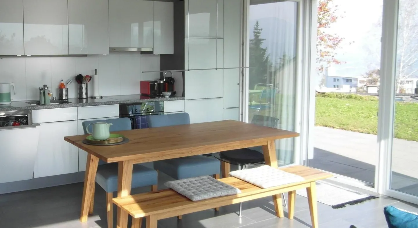 Appartement moderne de 2,5 pièces dans un emplacement panoramique calme de Richterswil - Photo 4 sur 13