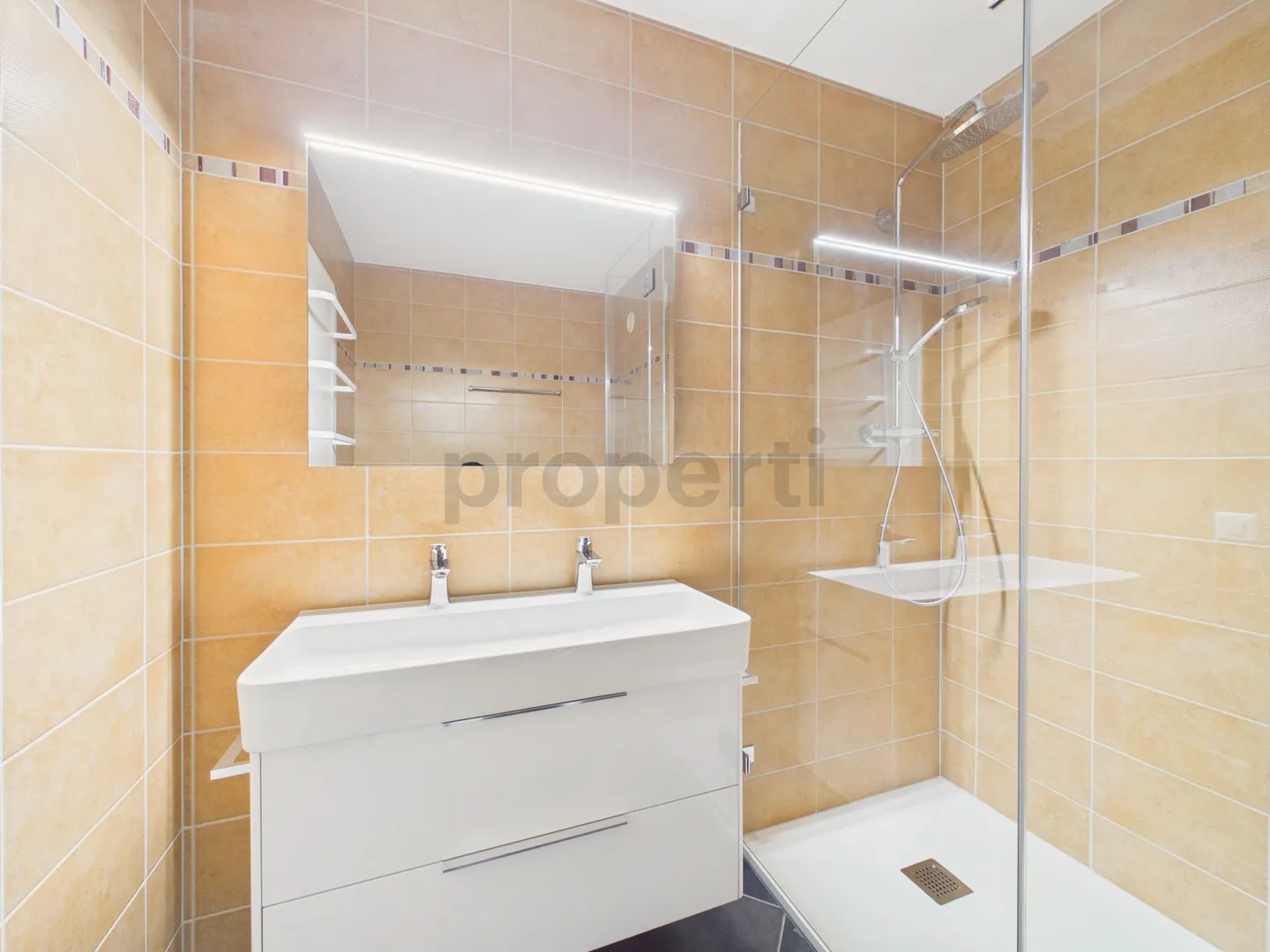 Modern 4.5 room apartment with elevator and cellar, Chandolin-near-Savièse - Photo 11 of 13