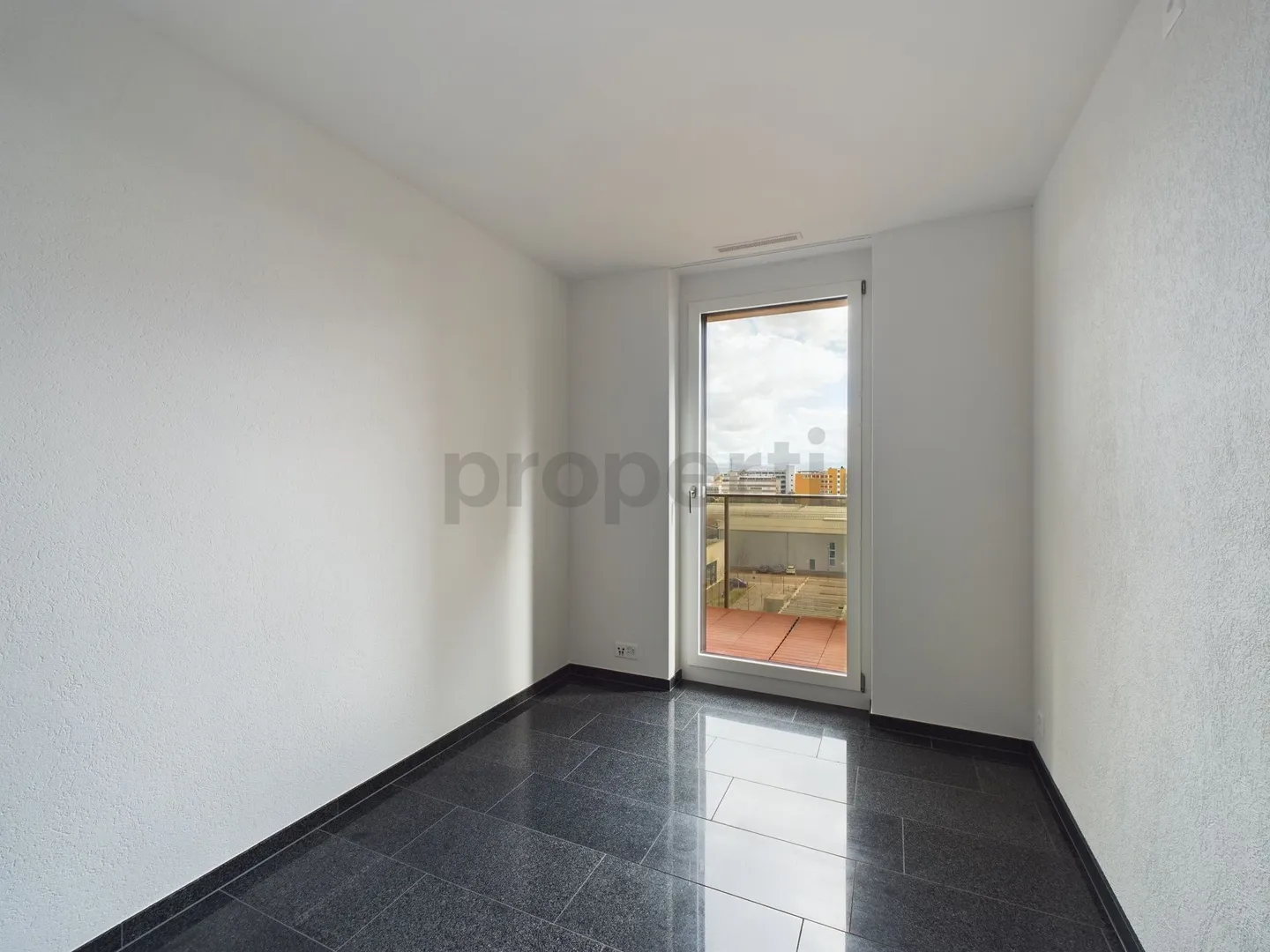 6th floor with impressive views, Minergie standard and modern kitchen - Photo 6 of 11