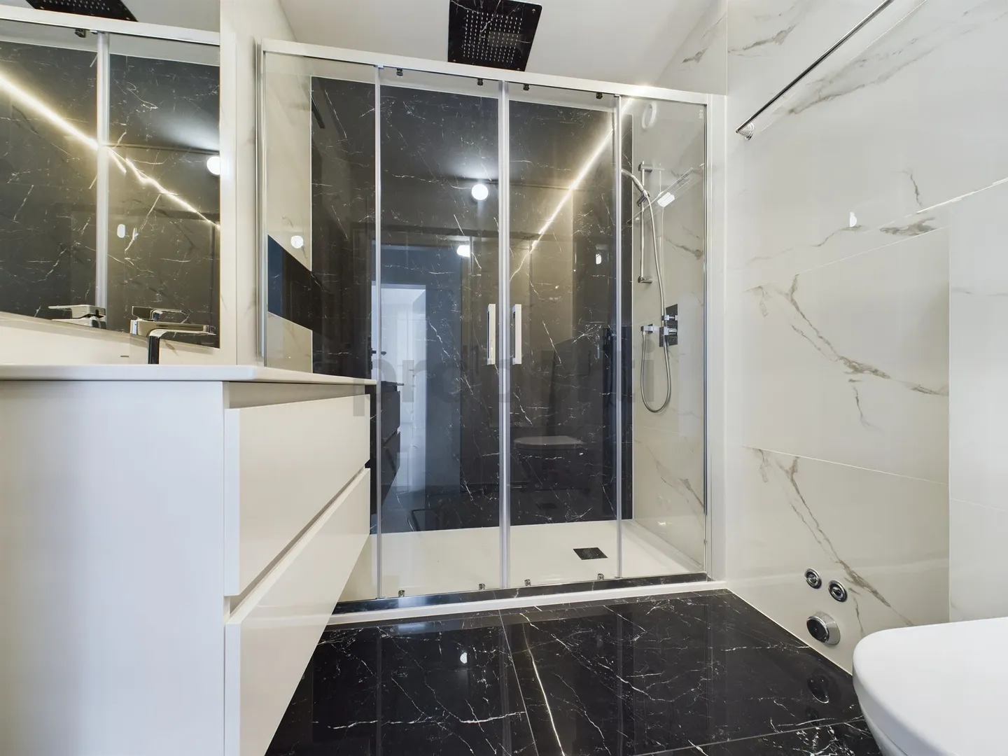 Appartement moderne et lumineux de 4,5 pièces à Locarno - Photo 8 sur 10