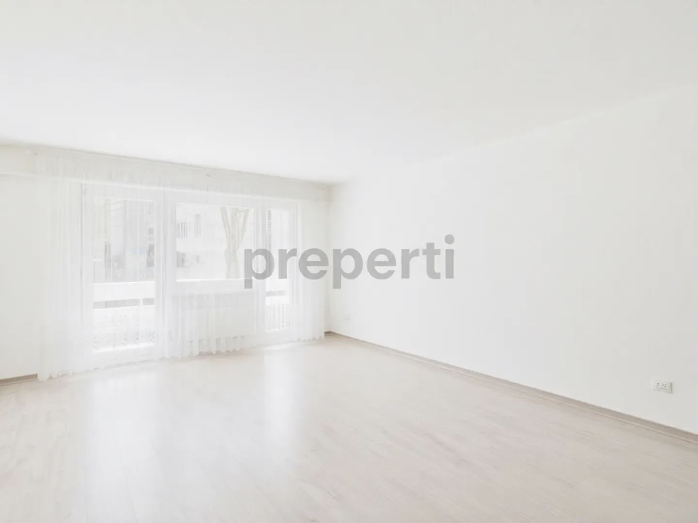 Appartamento ristrutturato di 5,5 stanze a Langenthal BE - Foto 2 di 13