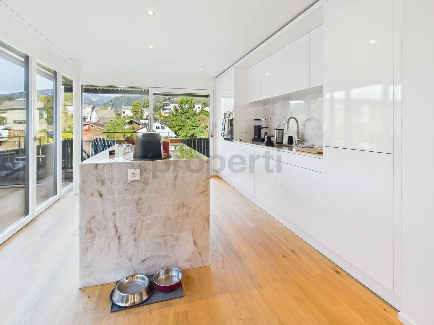 Appartement luxueux de 3,5 pièces à Trin Mulin, GR - Photo 4 sur 12