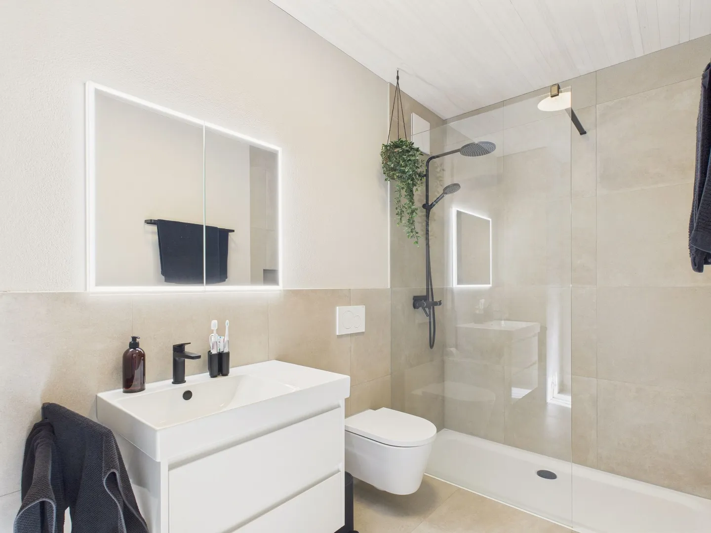 Appartamento 3.5 stanze esclusivo e moderno con vista sul lago di Zurigo a Richterswil - Foto 10 di 13