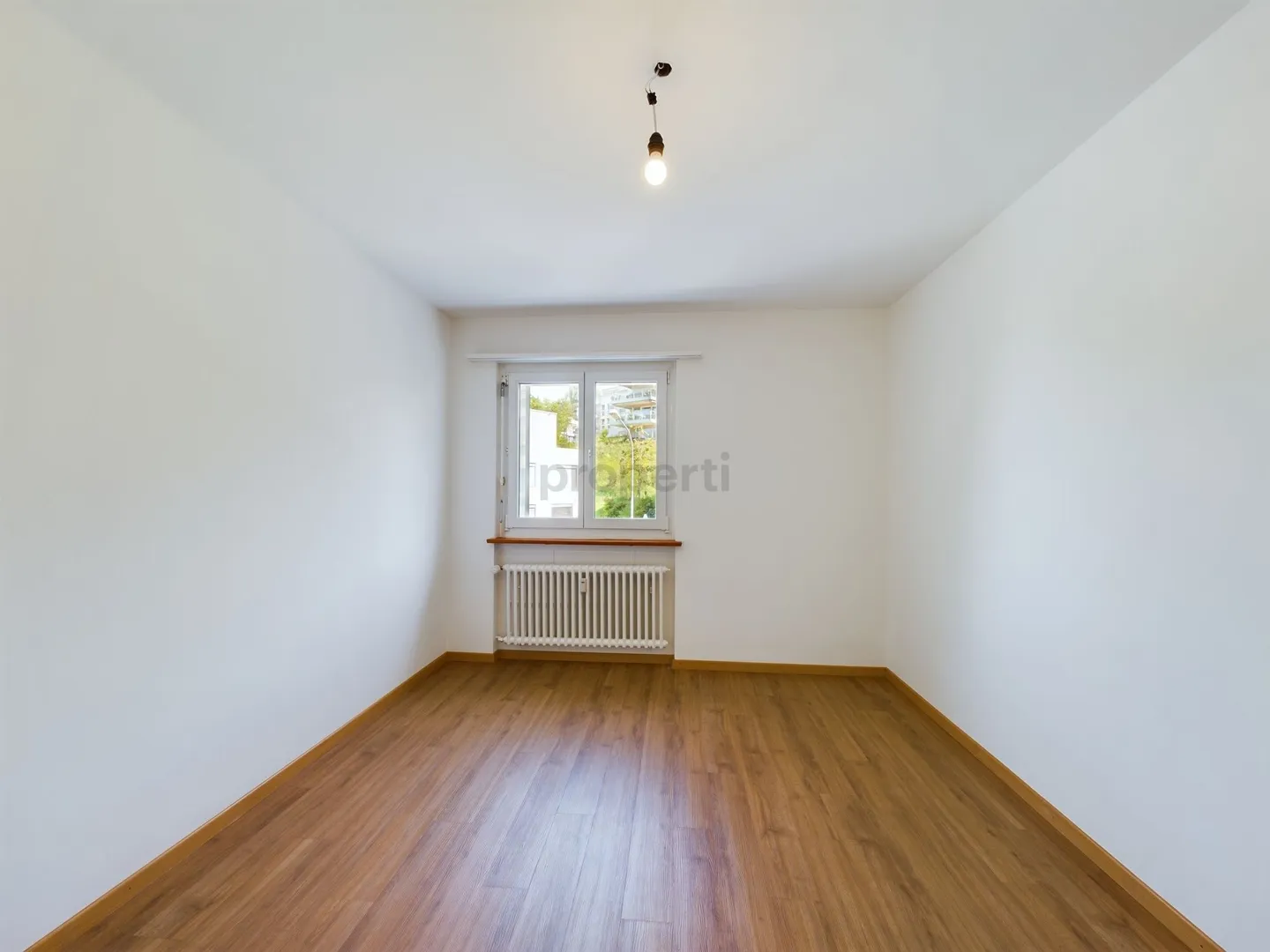 Dreamlike 3.5-Room Apartment with Balcony in St. Gallen - Photo 5 of 9