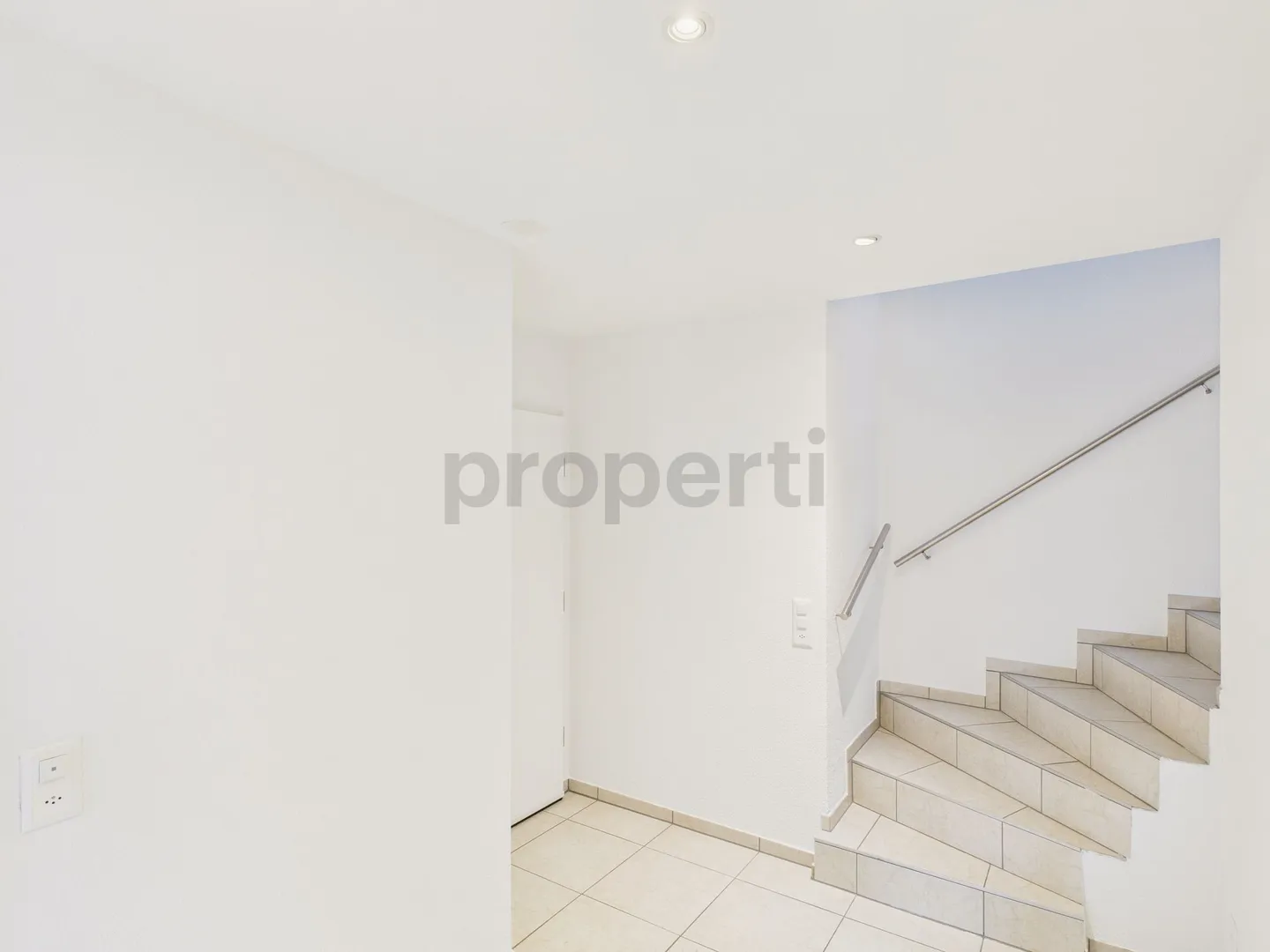 Moderne 4-Zimmer-Wohnung in Büsserach - Foto 4 von 12