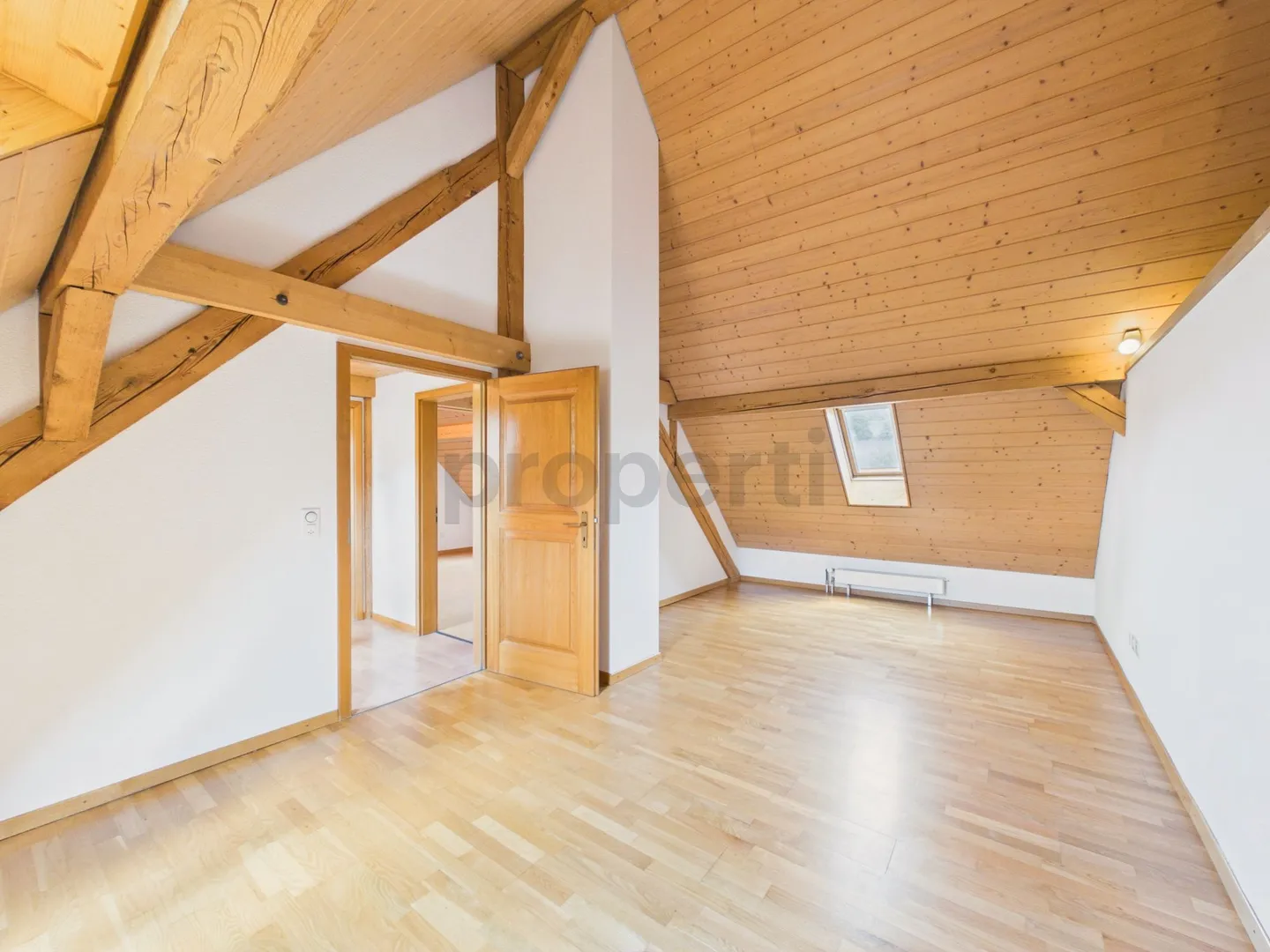 Charming 4.5-room maisonette with balcony in Enggistein - Photo 9 of 12