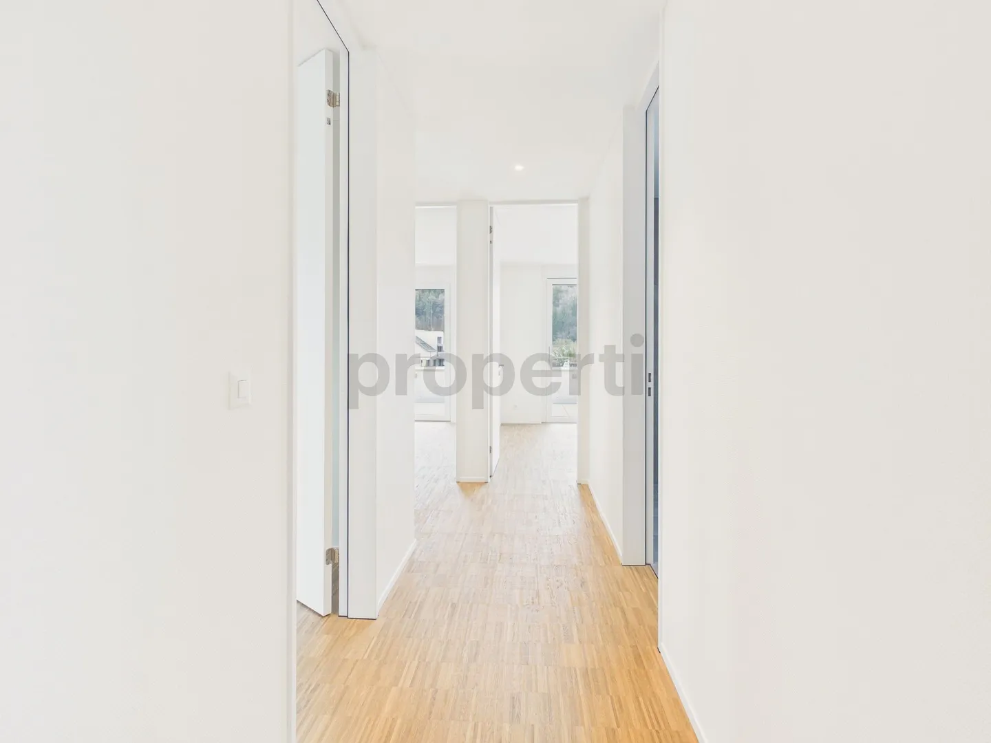 Moderno appartamento attico di 4,5 stanze con balcone, Brunnen - Foto 7 di 13