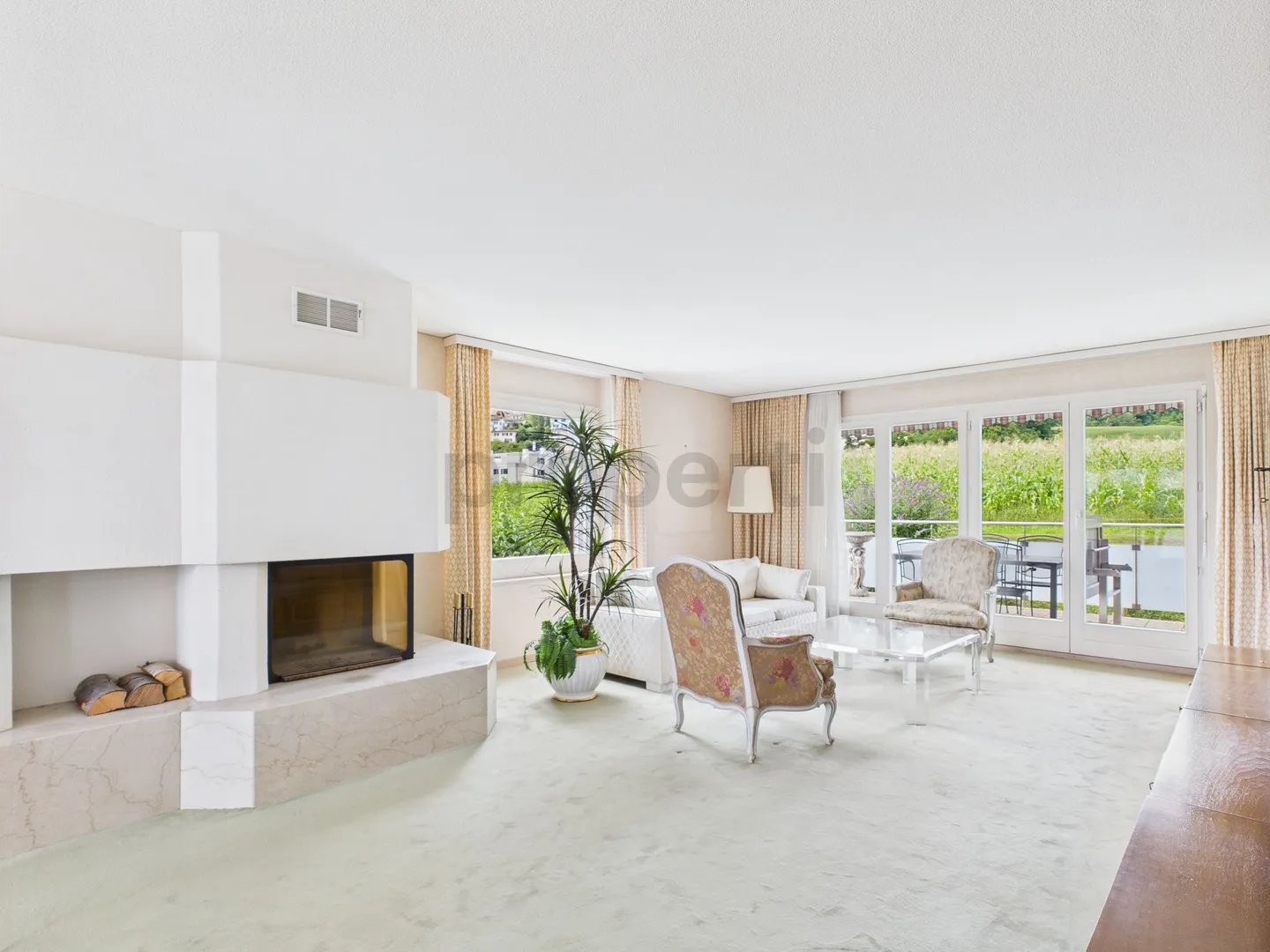 Appartamento soleggiato di 4,5 stanze con vista lago - Foto 1 di 13