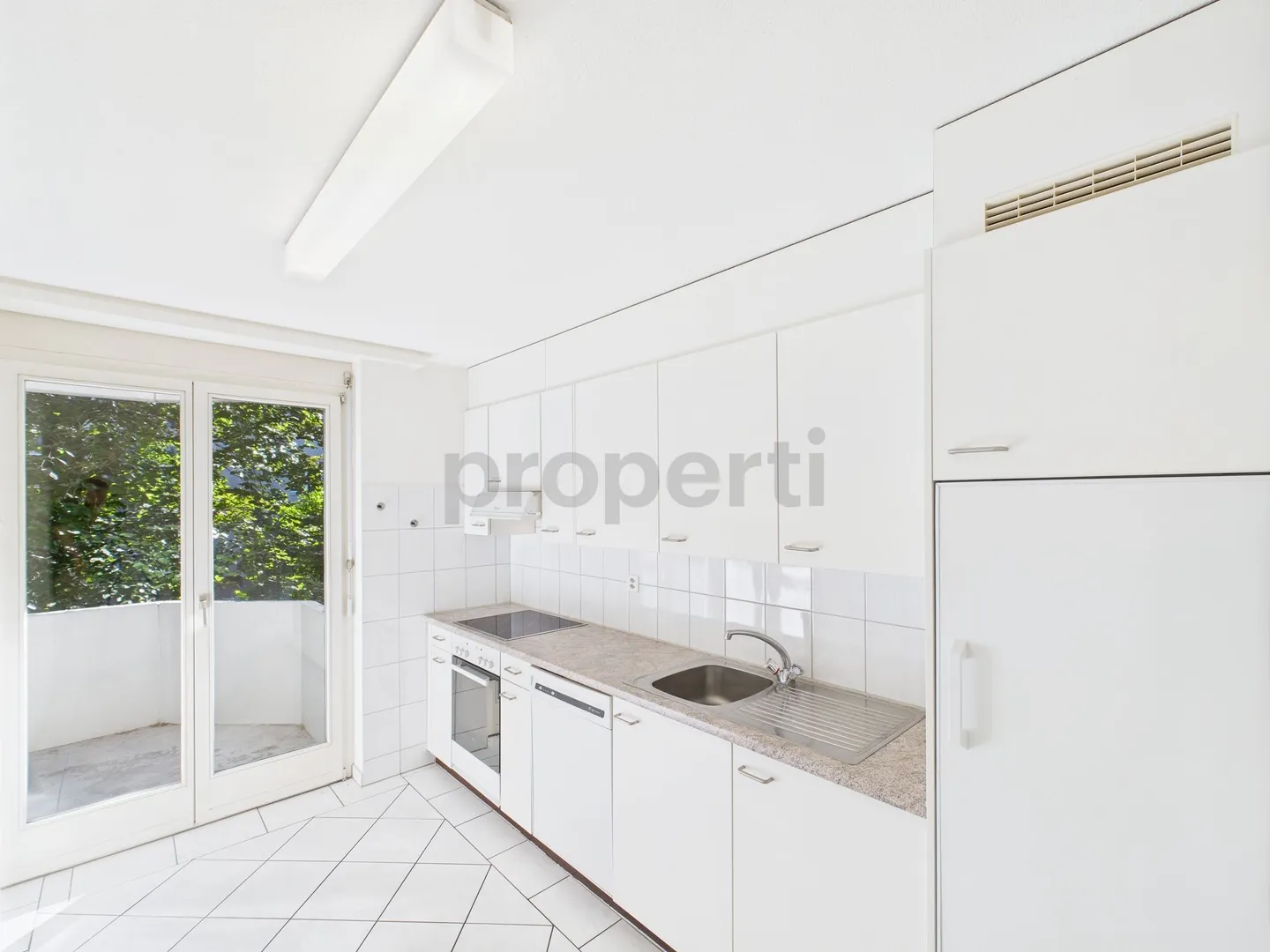 Modern and Cozy Home in Bottmingen with this 3.5-Room Apartment - Photo 2 of 11