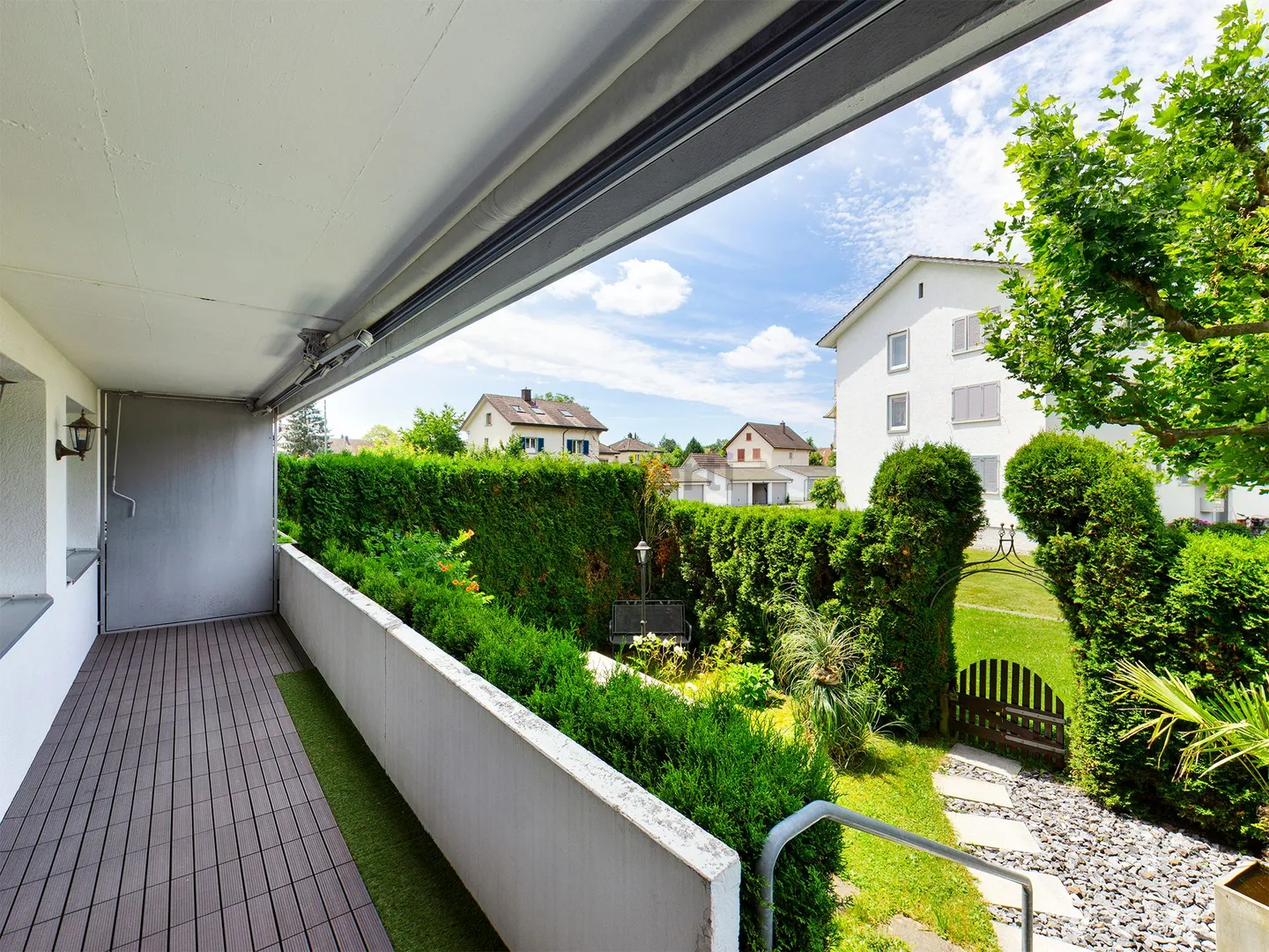 Appartamento moderno con giardino - Foto 4 di 8