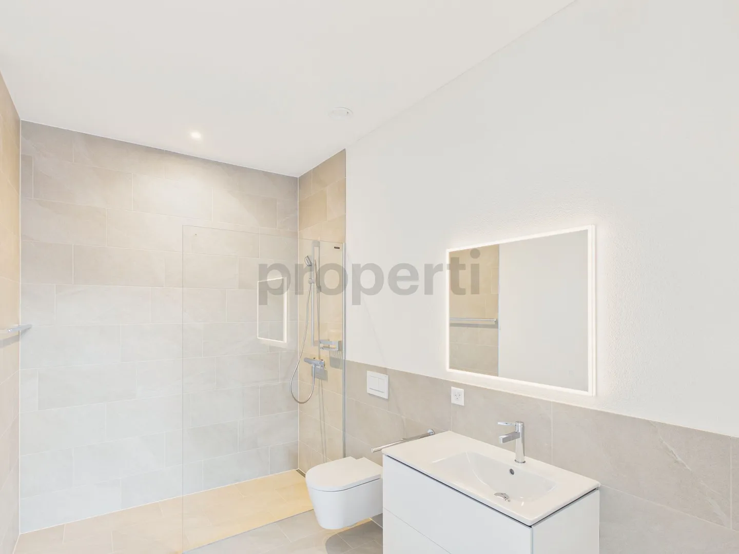 Moderne Wohnung mit Balkon - Foto 6 von 8