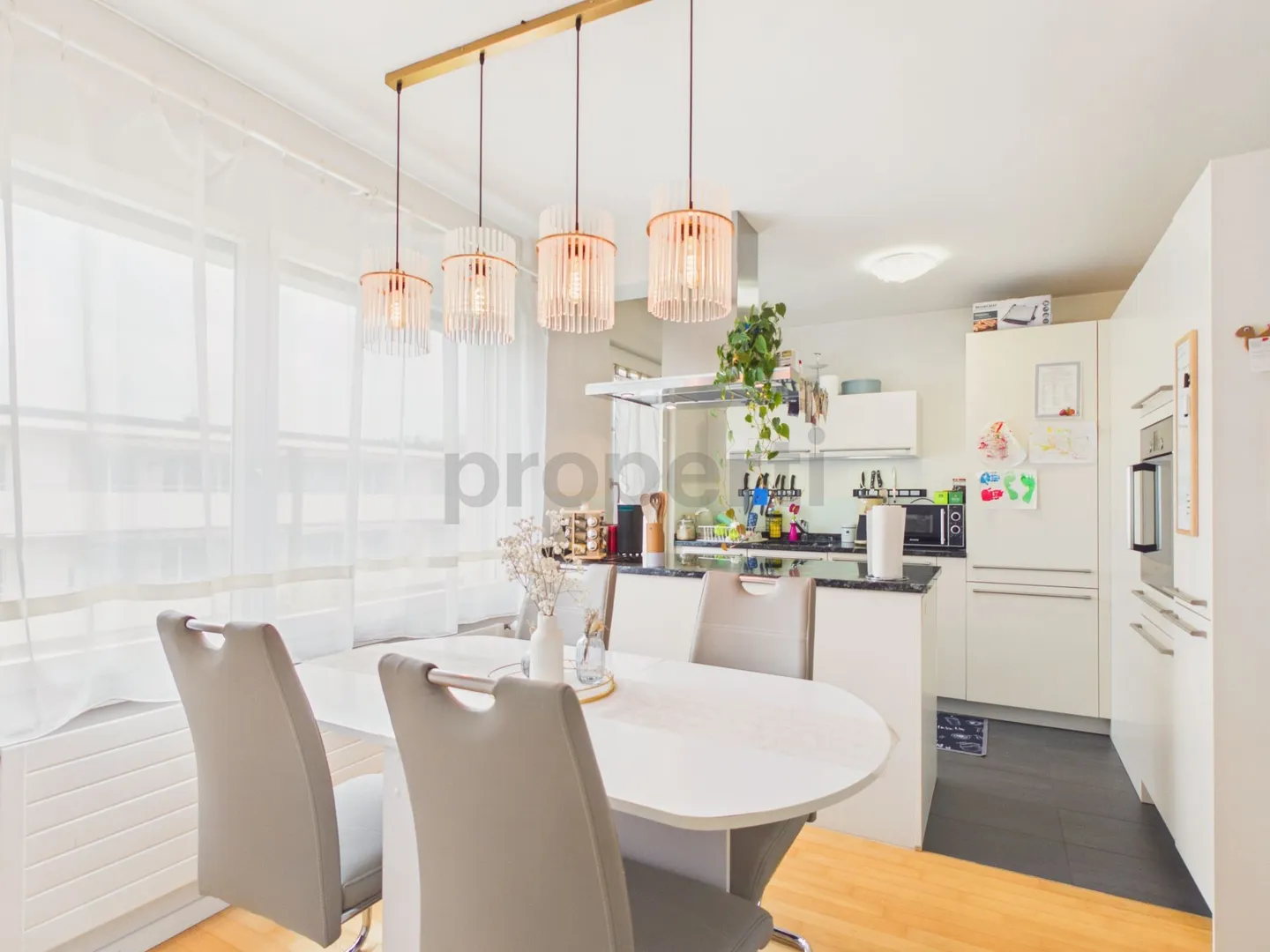 Modern 4.5-Room Apartment with Garden, Riedholz - Photo 4 of 11