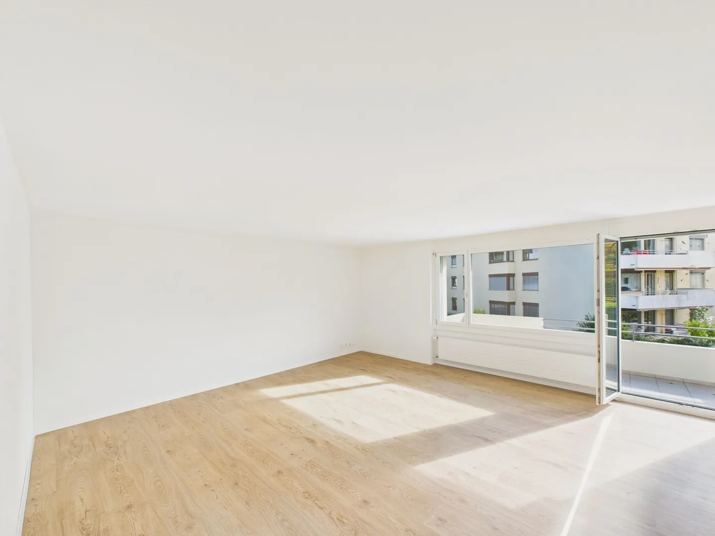 Renovated 4.5-room apartment in Rapperswil near the lake - Photo 4 of 13