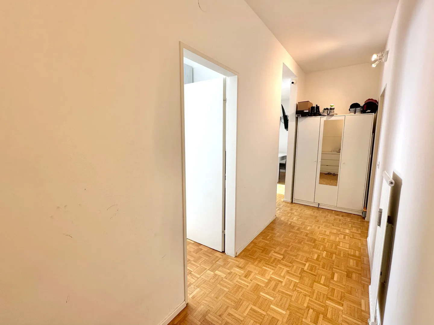 Elegante 2,5-Zimmer-Wohnung im Herzen von Lugano - Foto 6 von 10