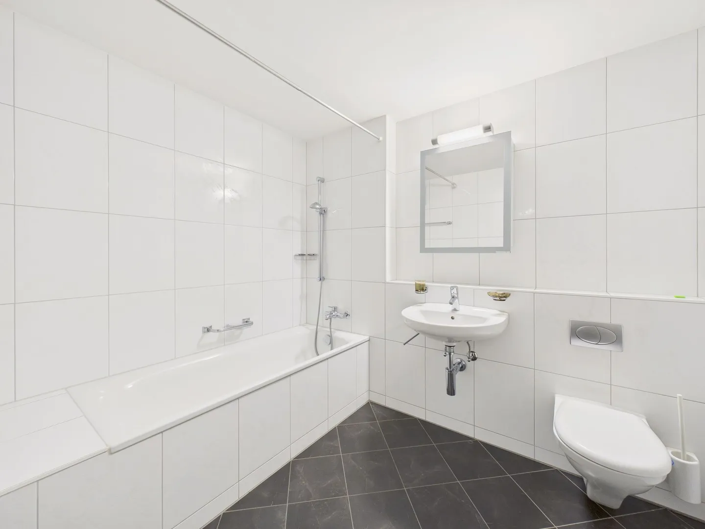 Modern 6.5-Room Single-Family House in Reinach - Photo 9 of 12