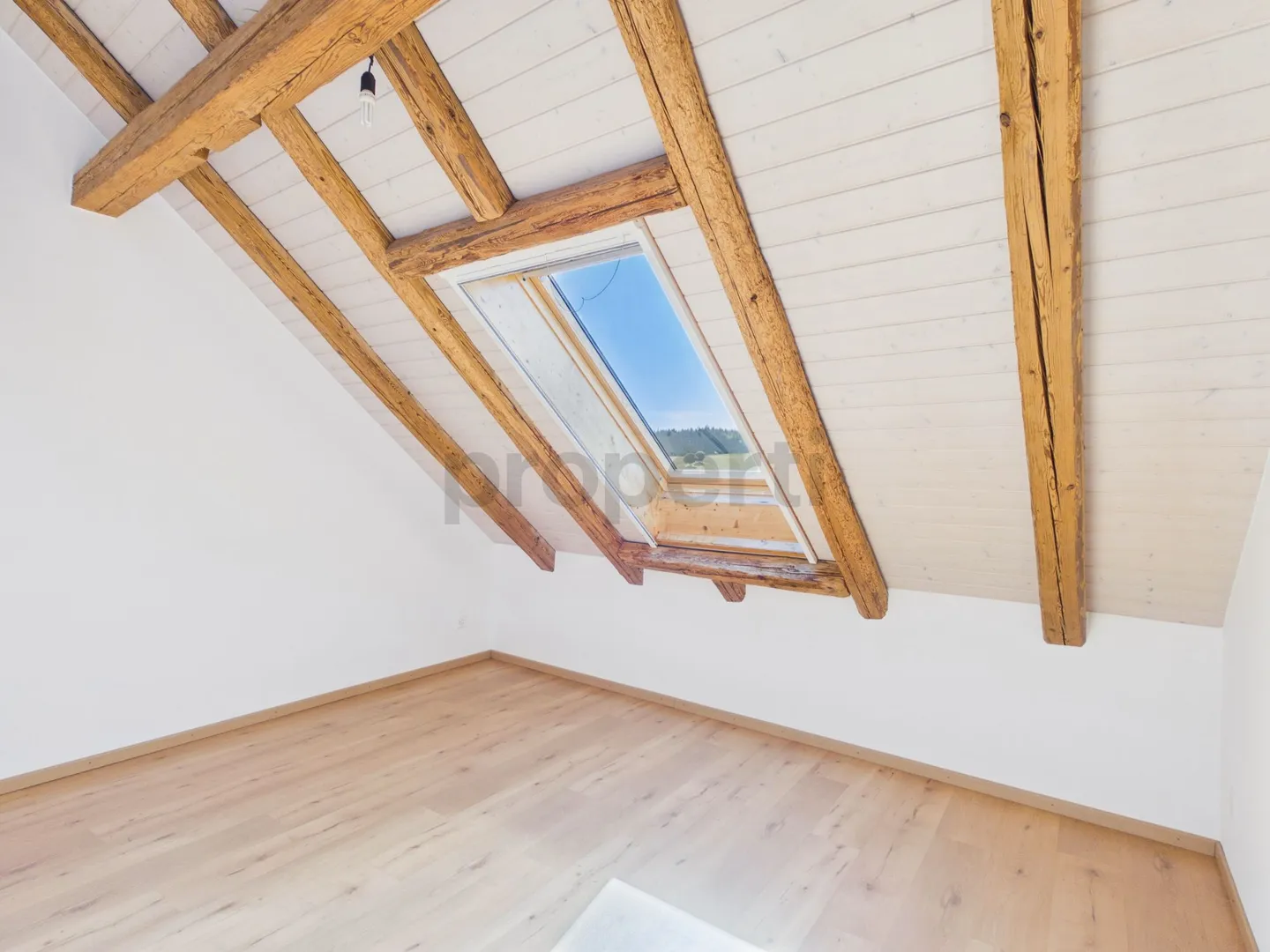 Appartement de 3,5 pièces a Champmartin - charme, cachet et tranquilité - Foto 5 di 12
