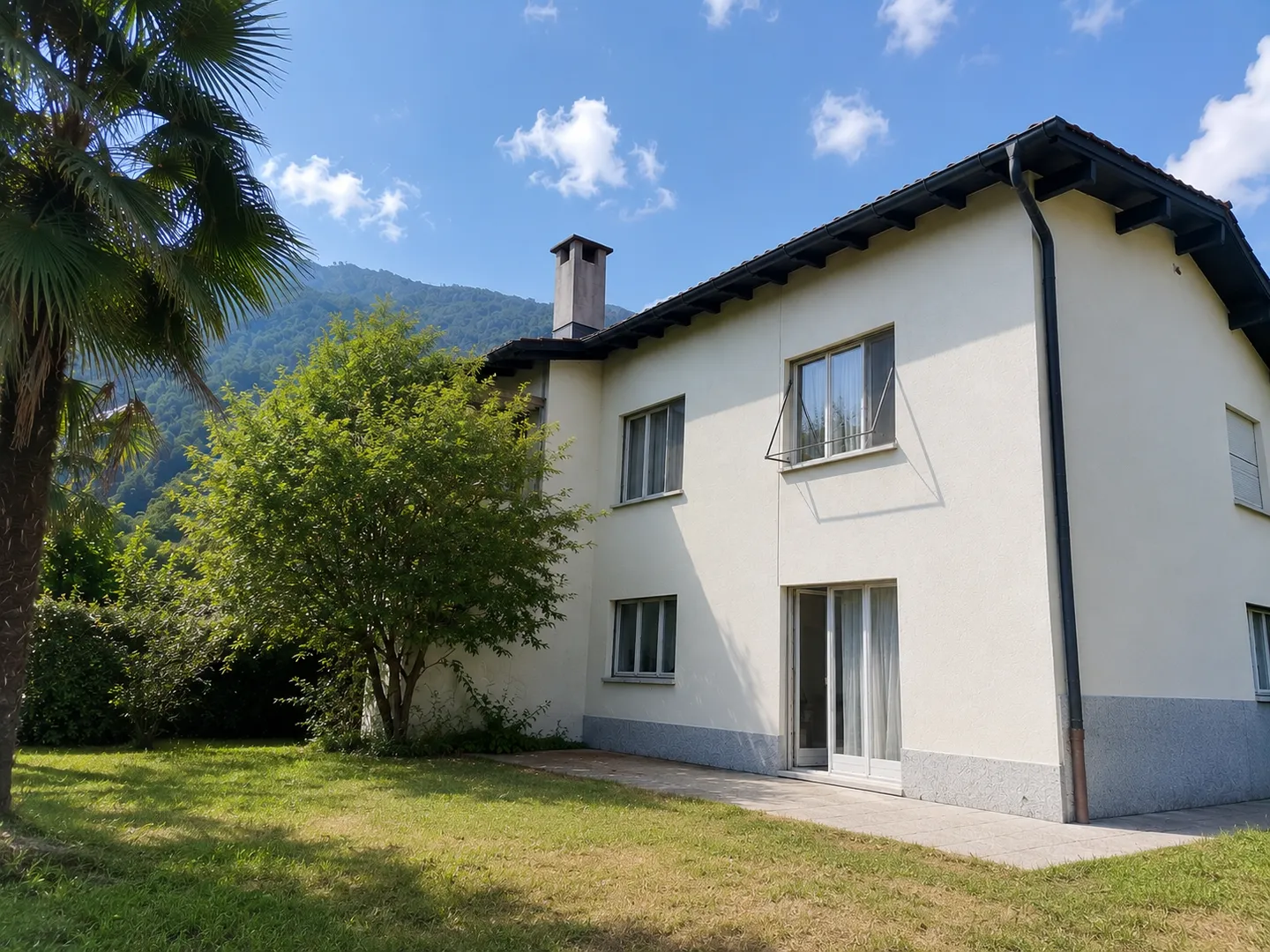 Terreno di 1000 m², ampio potenziale di ristrutturazione e pergola con camino - Foto 1 di 10