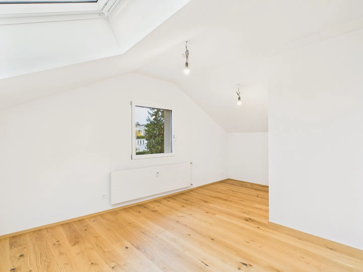 Moderne 2.5-Zimmer-Dachwohnung in Oberwil - Foto 6 von 13