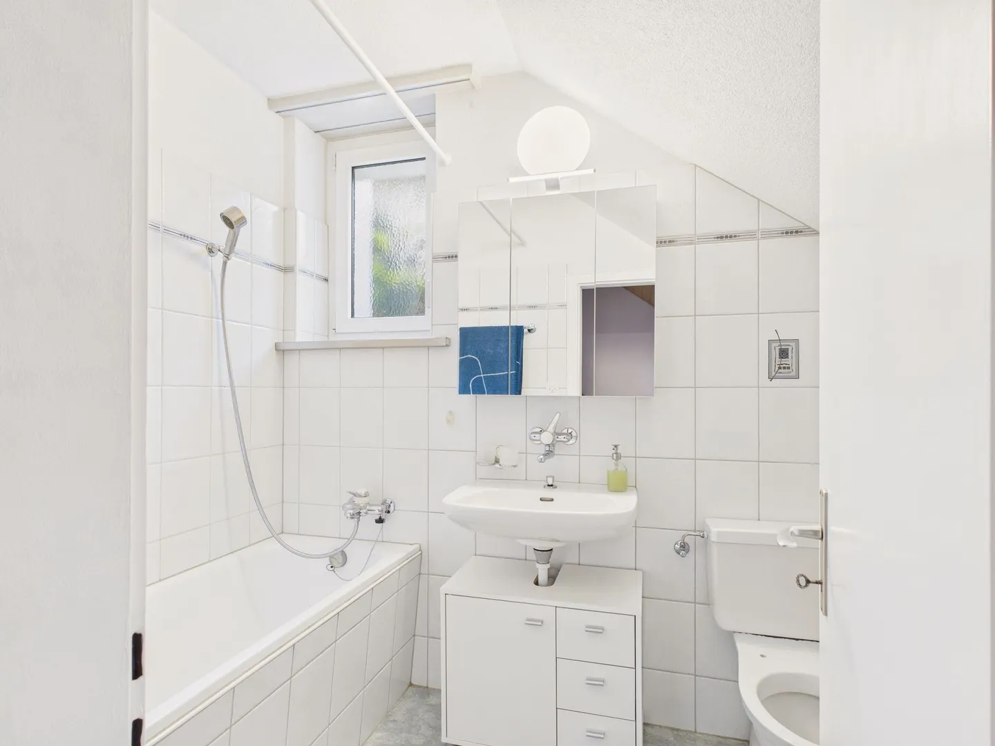 Einladendes 5-Zimmer Einfamilienhaus mit fantastischem Ausblick in Murg, Kanton SG - Foto 10 di 13